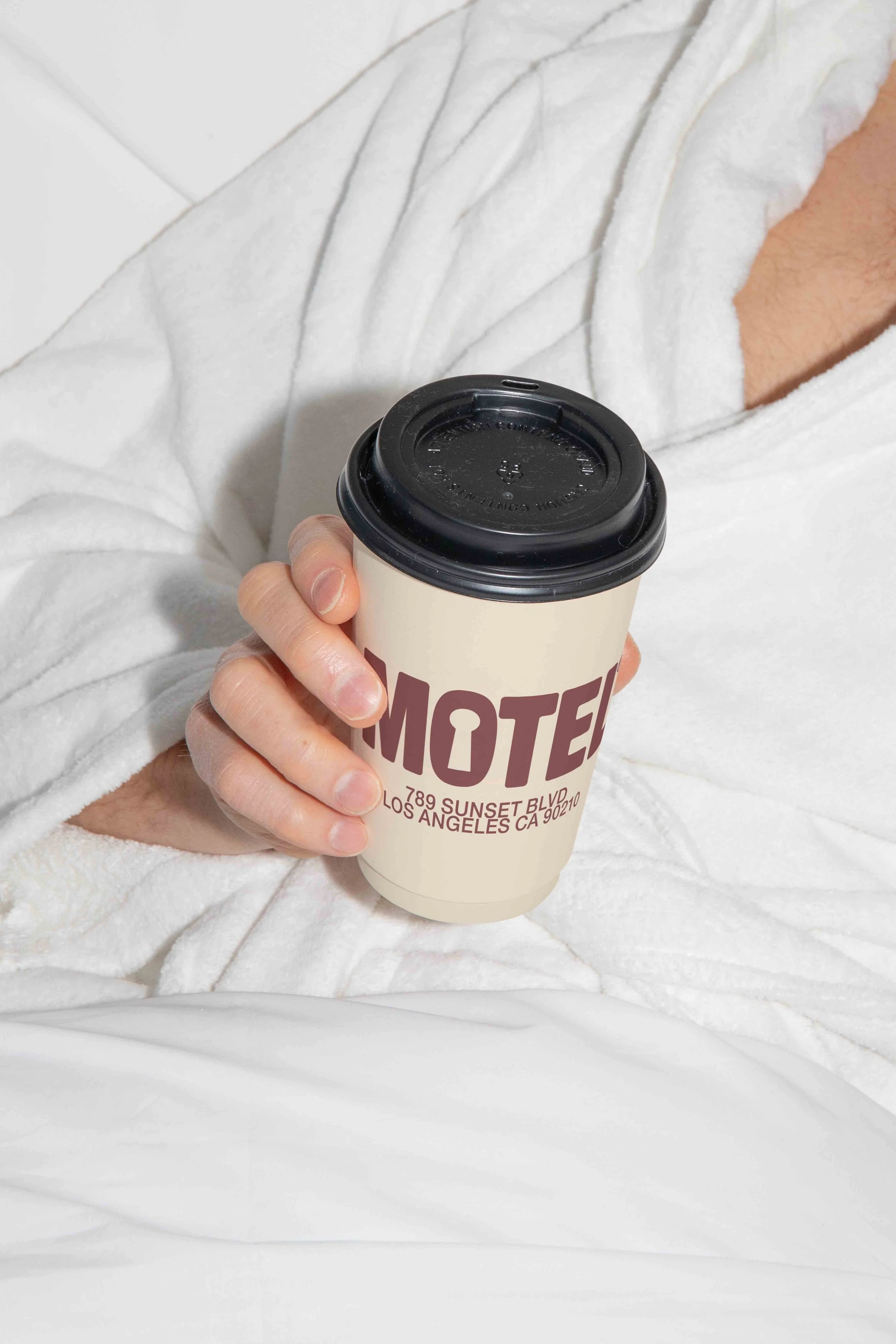 ARKIVAL_MOTEL_TAKEAWAY_CUP_02.jpg