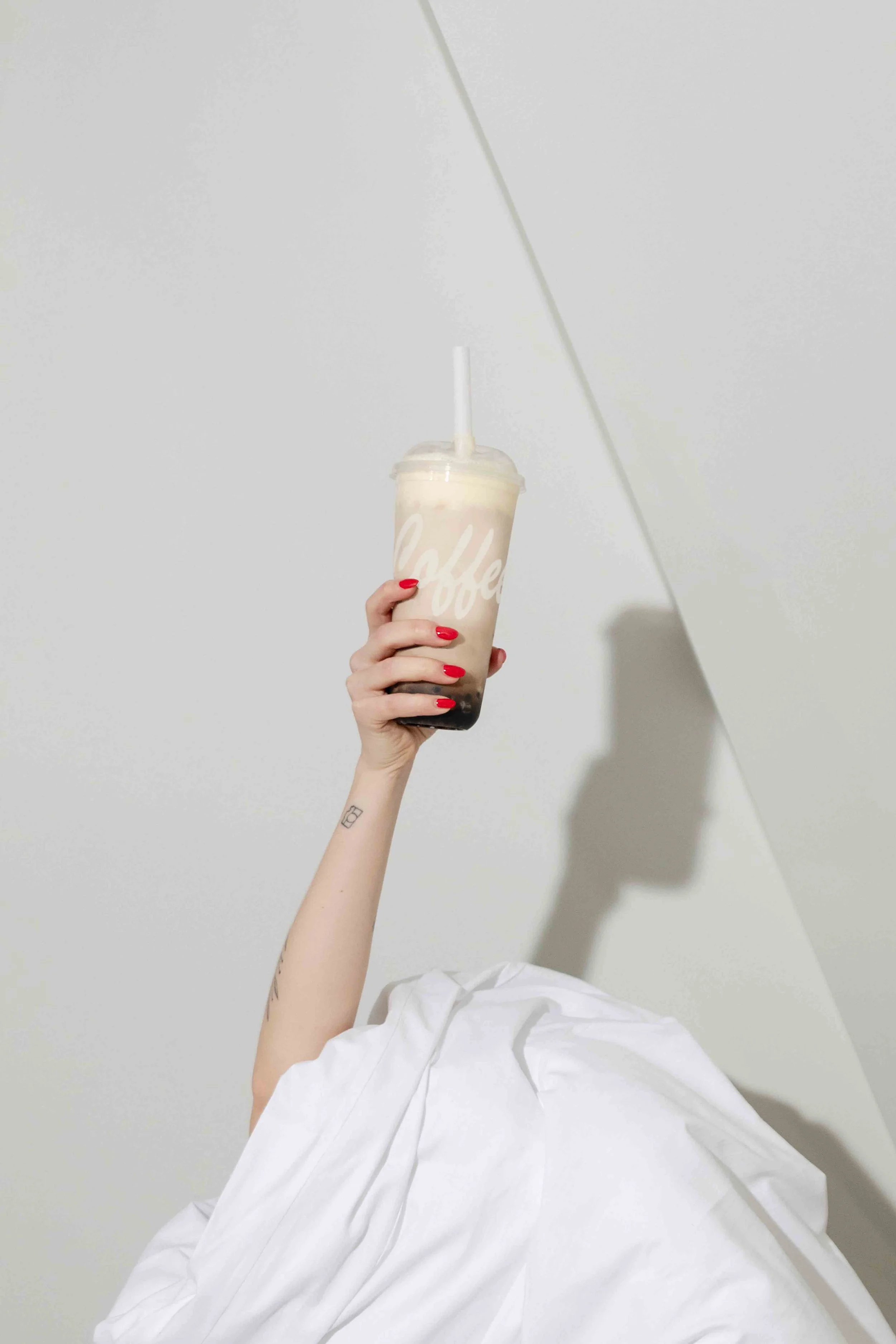 ARKIVAL_MOTEL_TAKEAWAY_CUP_03.jpg