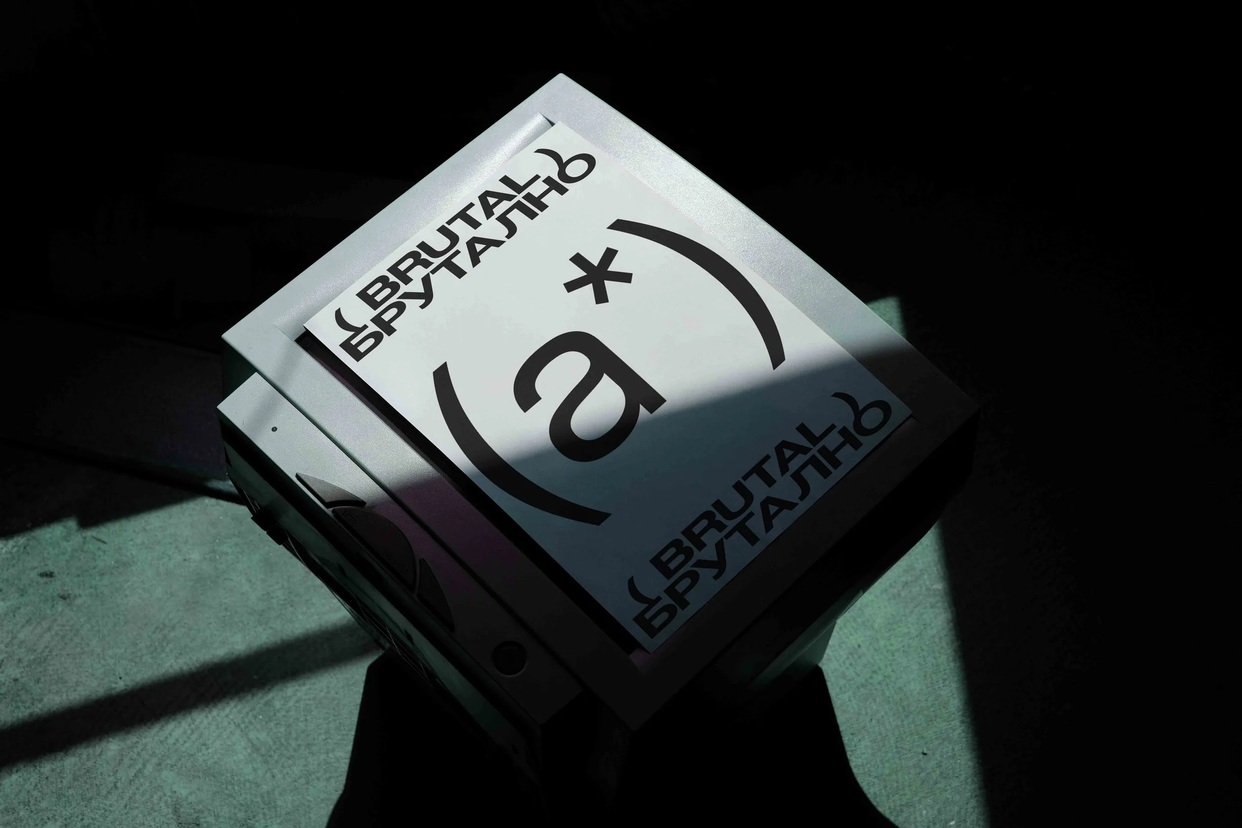ARKIVAL_BRUTAL_POSTER_05.jpg