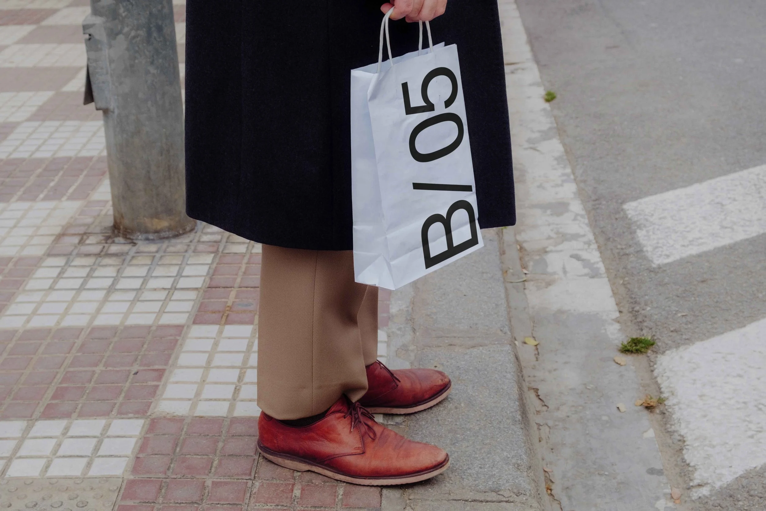 FORMAT_B5_BAG_02_1.jpg