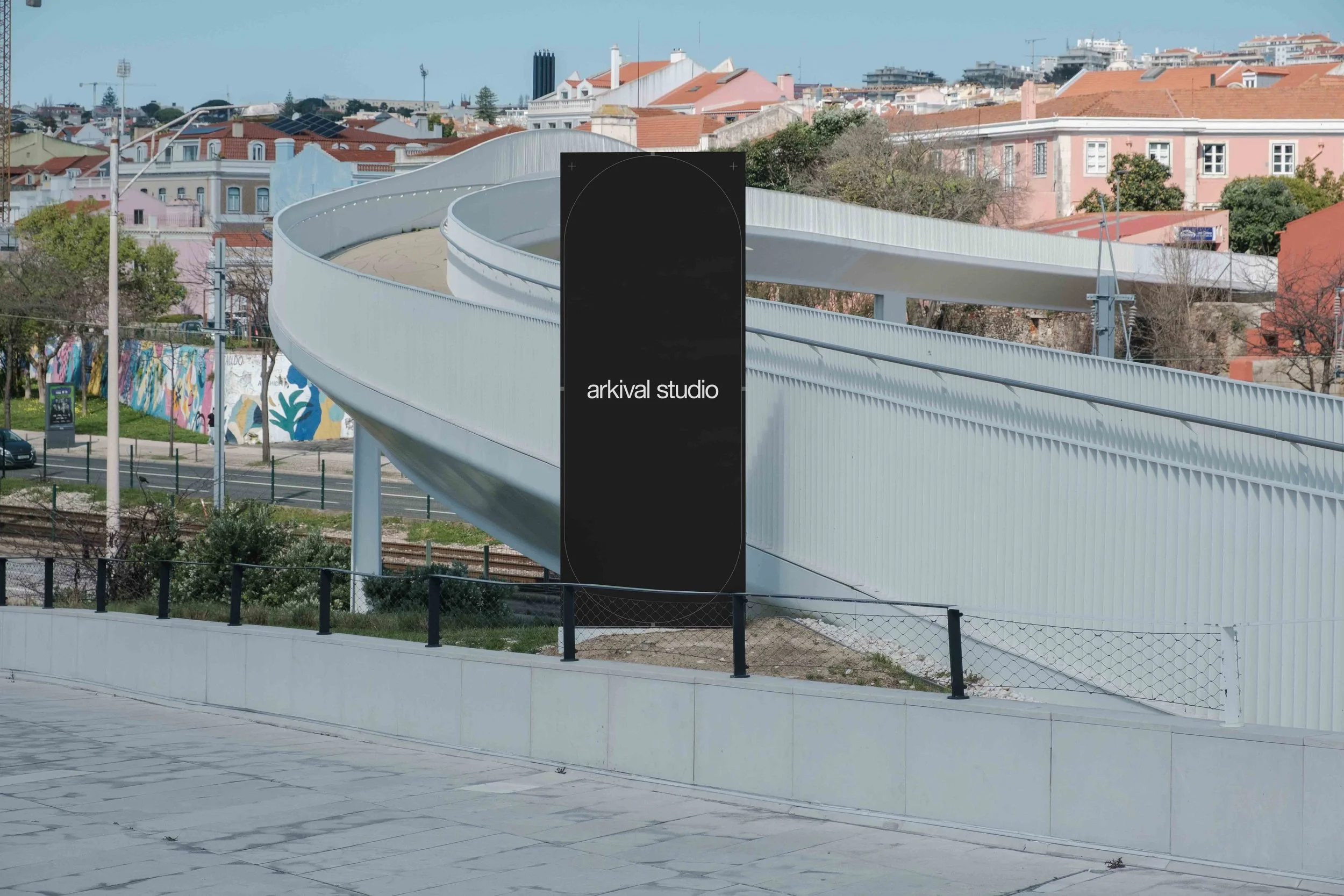 B5 SIGN 05