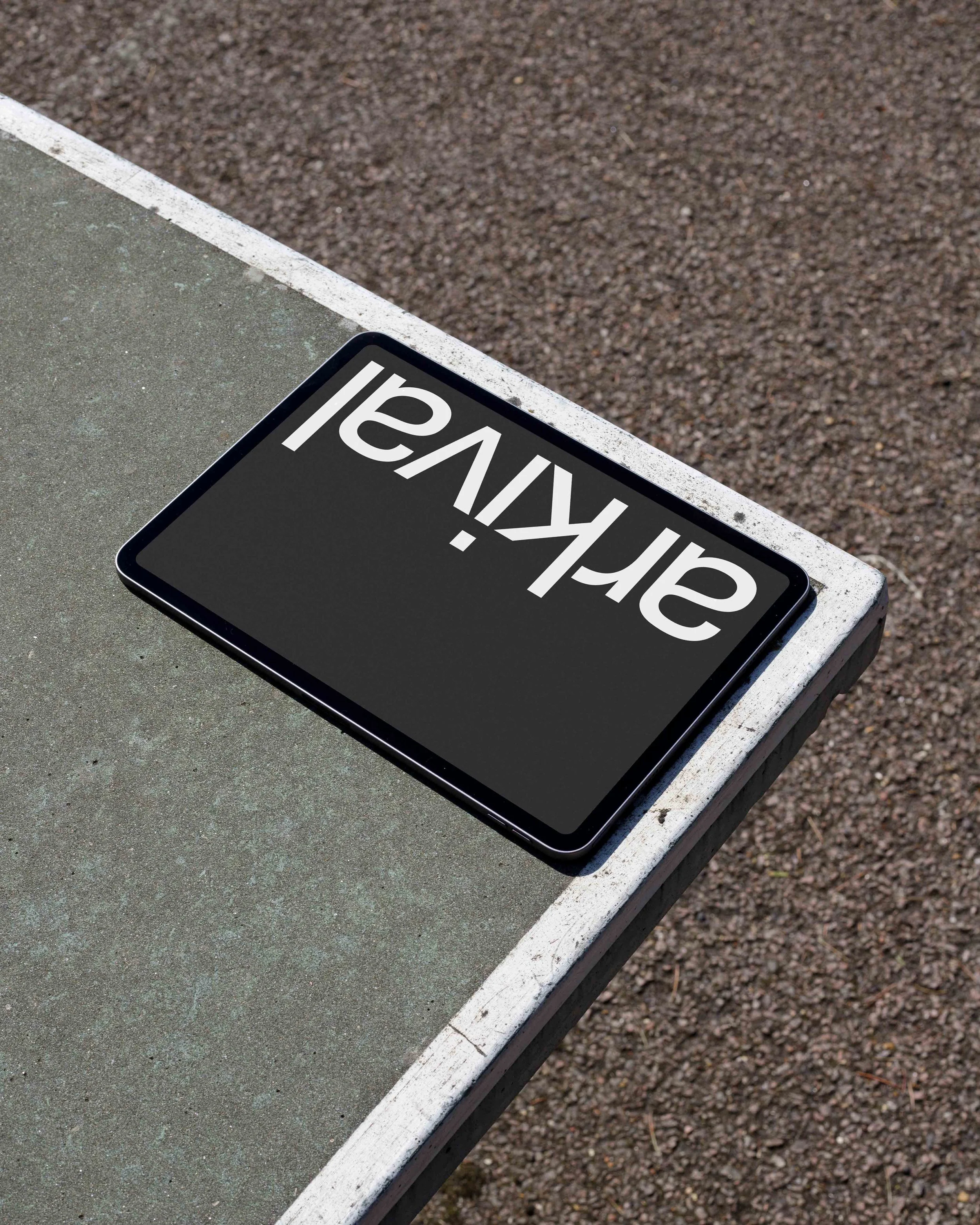 B2 IPAD 01