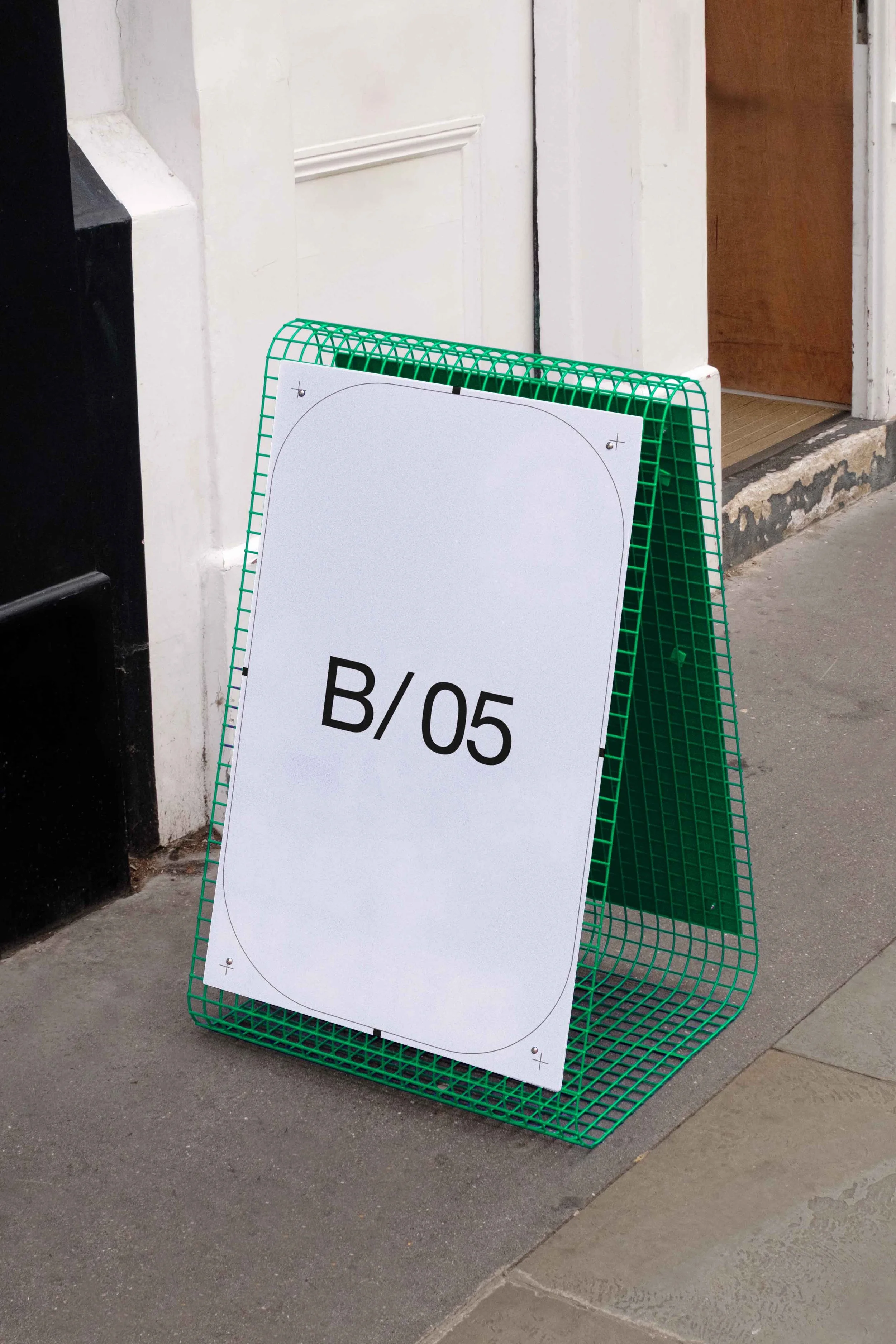 FORMAT_B5_ABOARD_01 b.jpg