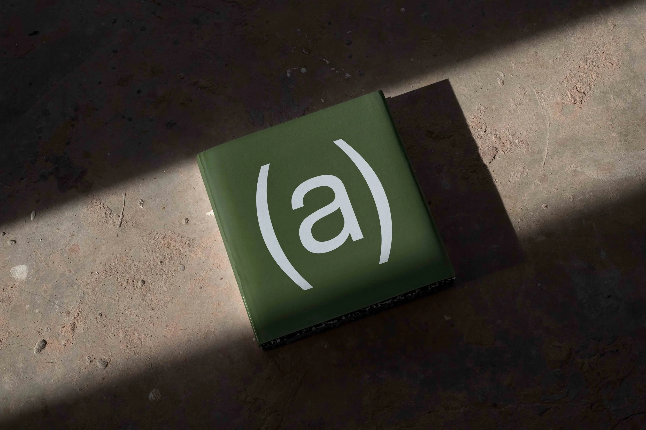 ARKIVAL_SQUARE_BOOKS_06.jpg