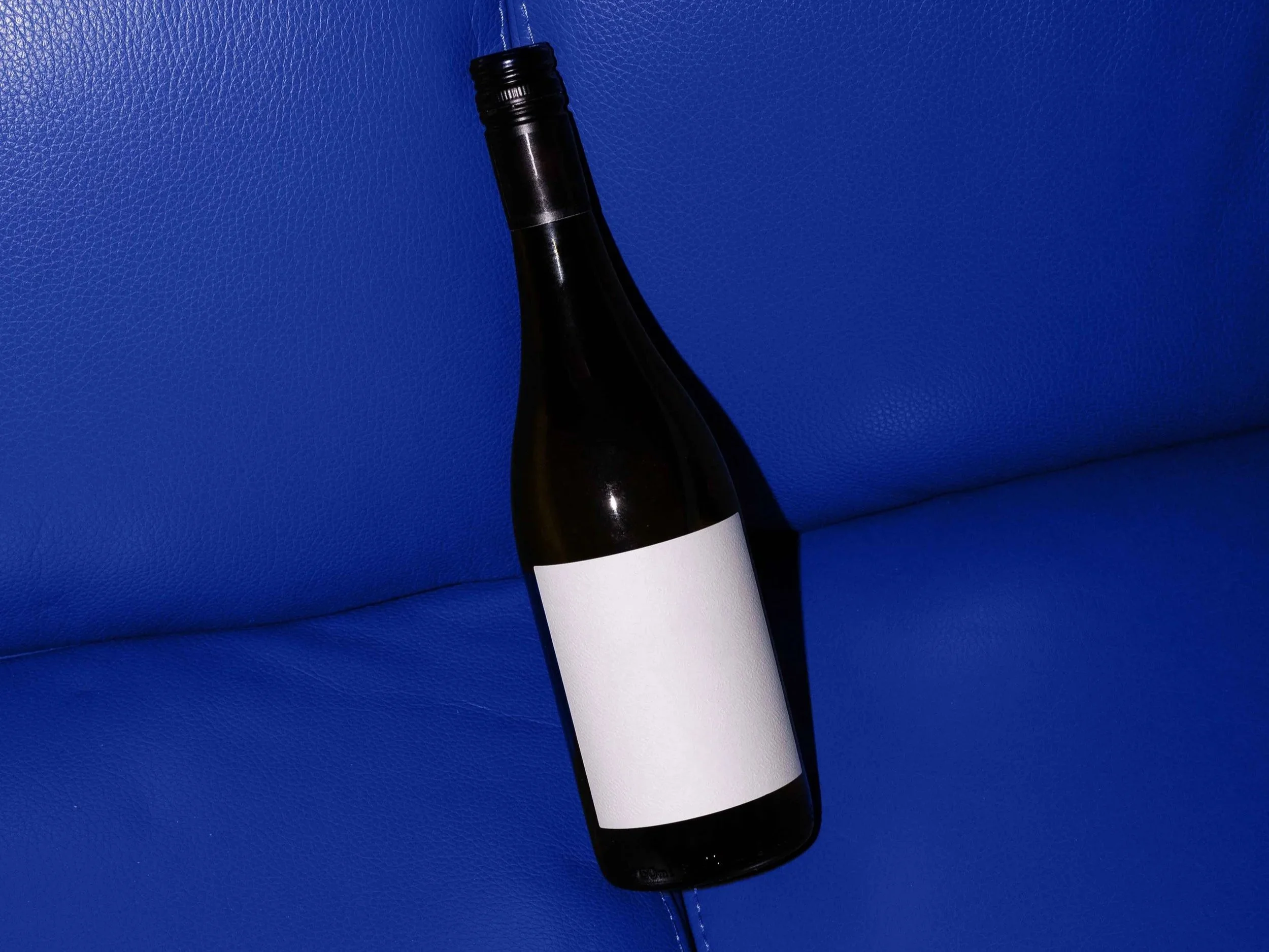 FORMAT_CLINK_WINE_BOTTLE_08.jpg