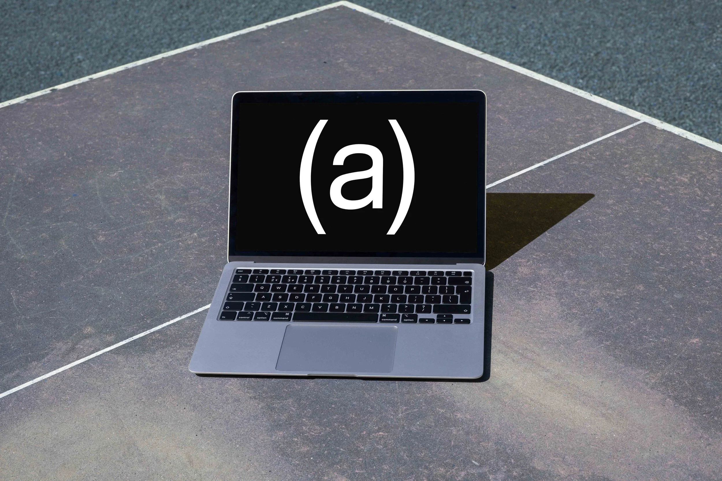 ARKIVAL_B2_MACBOOK_01_1.jpg
