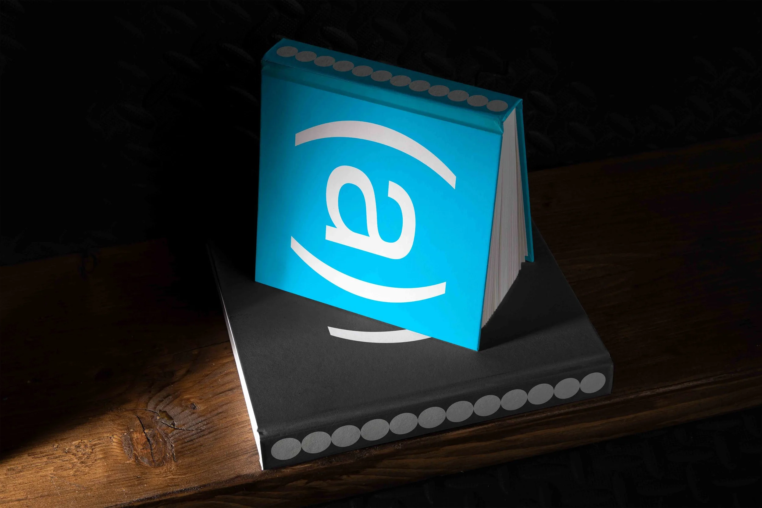 ARKIVAL_SQUARE_BOOKS_04_1.jpg