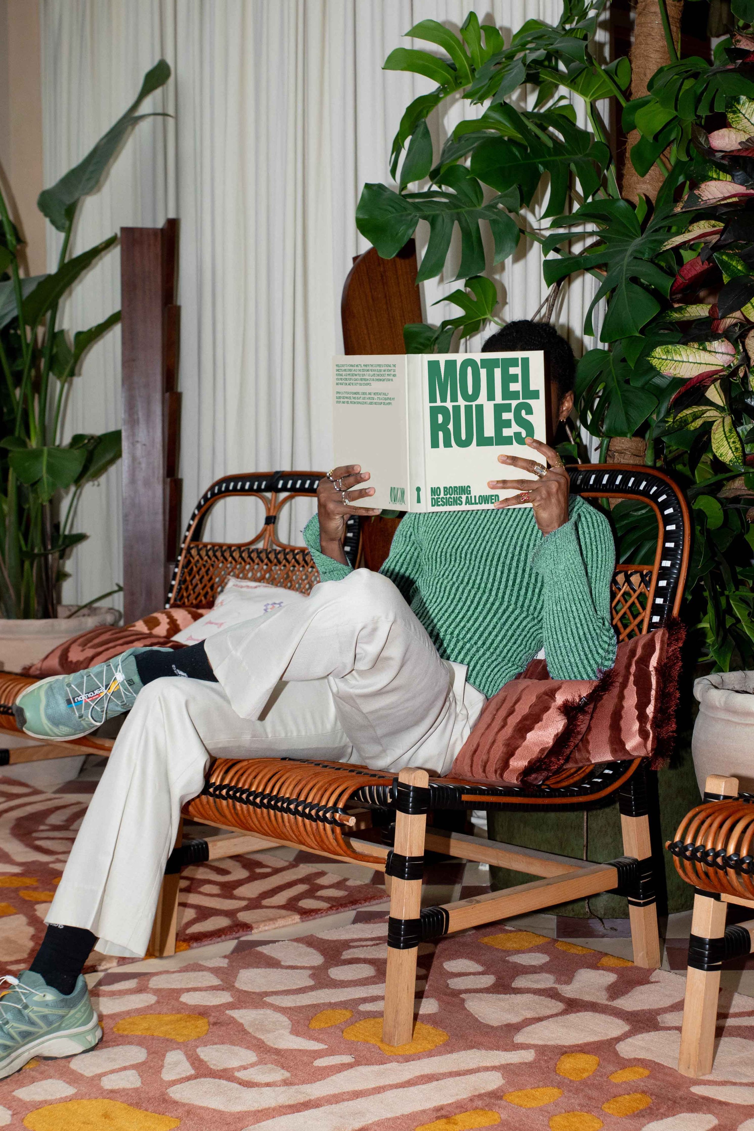 FORMAT_MOTEL_BOOK_03e.jpg