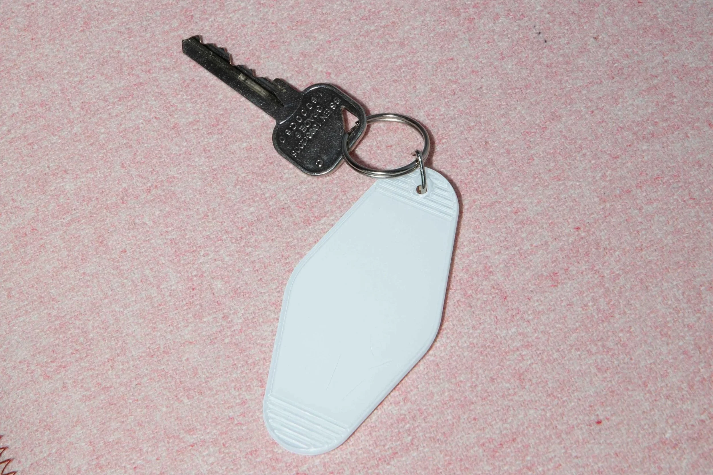 FORMAT_MOTEL_KEYTAG_04.jpg