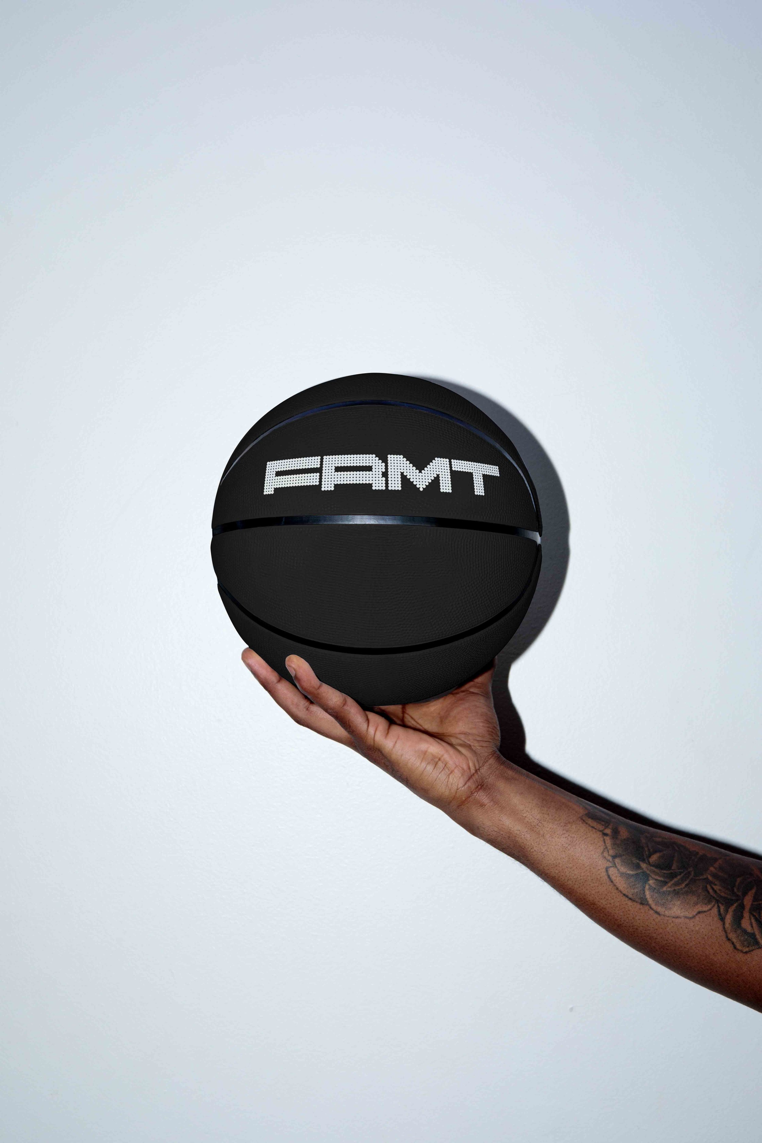 ATHLETE BASKETBALL 04