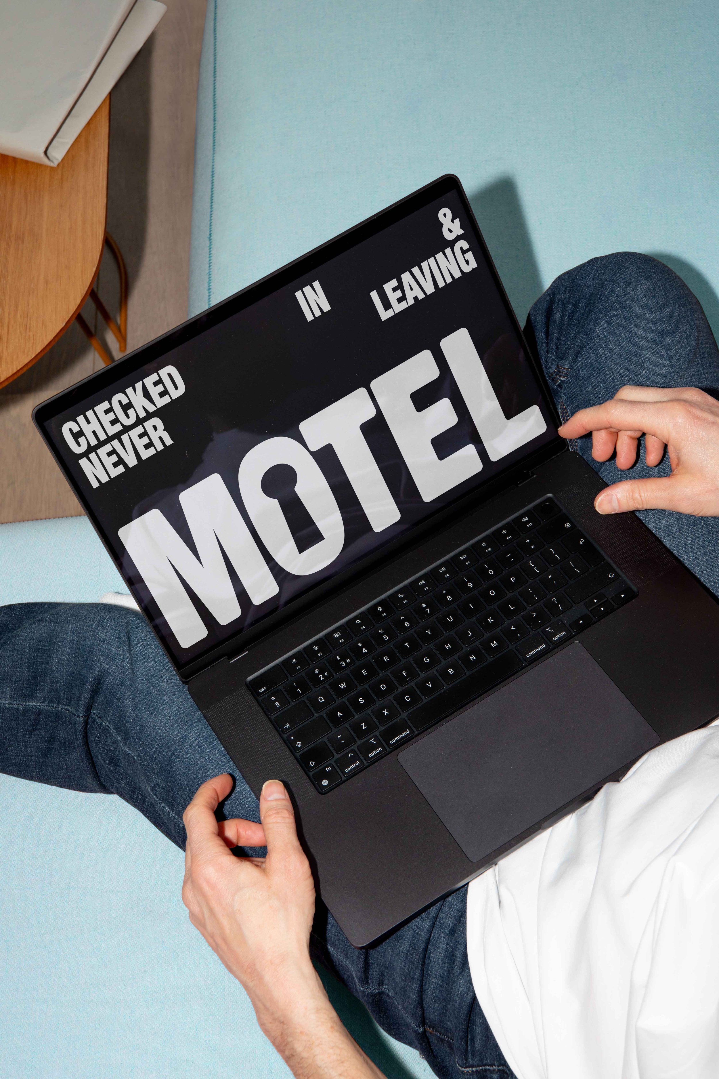 FORMAT_MOTEL_LAPTOP_01 copy.jpg