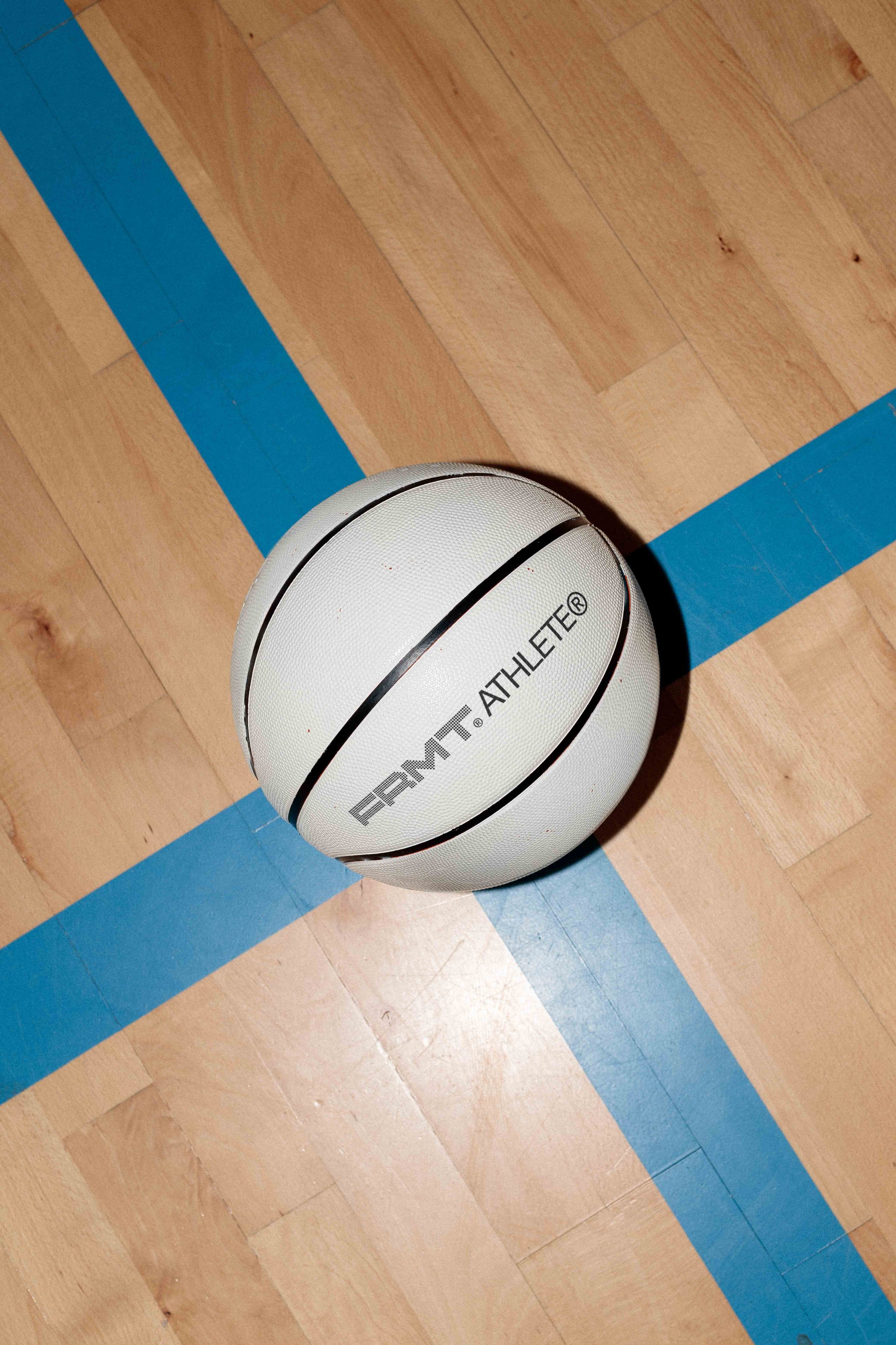 ATHLETE BASKETBALL 01