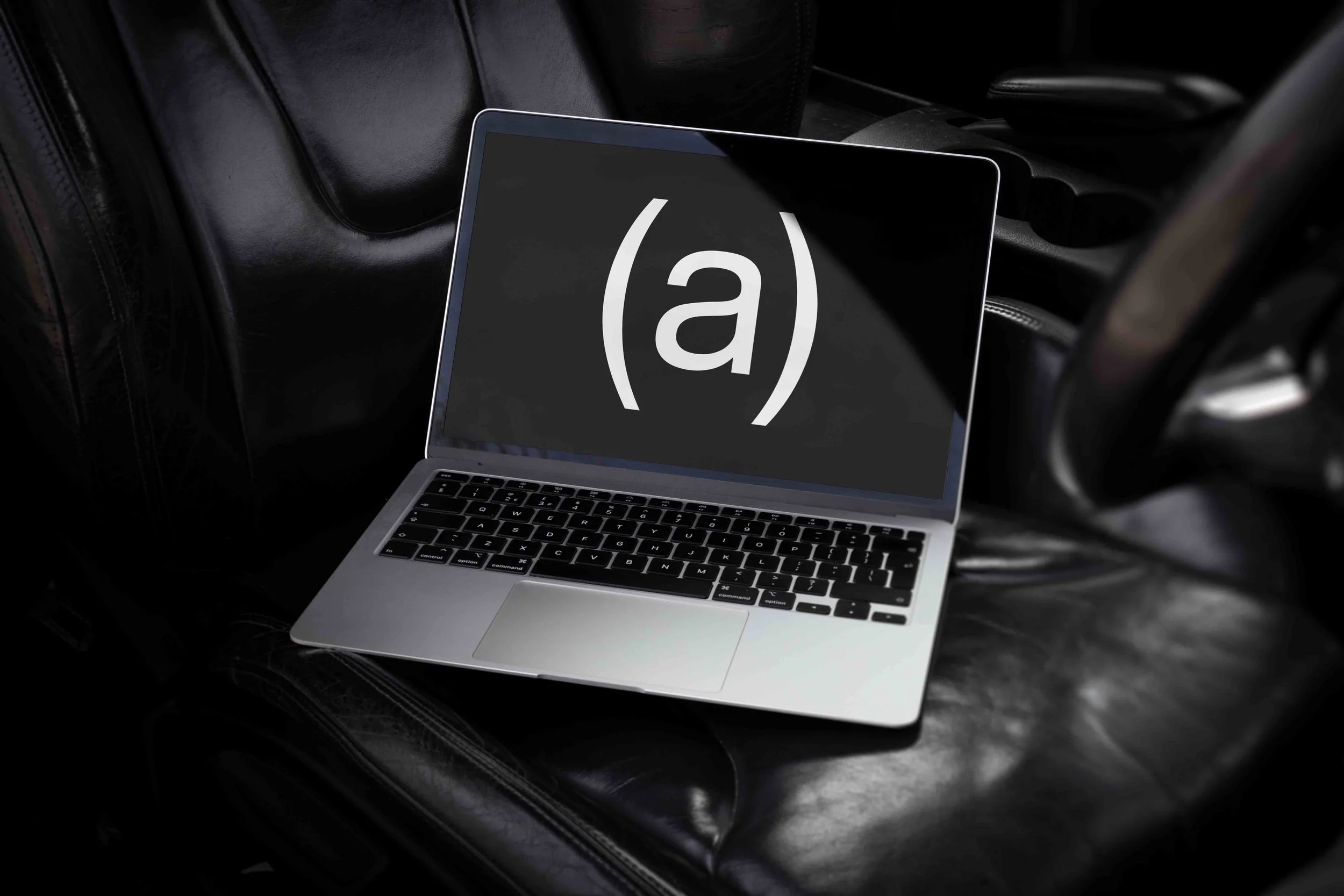B2 MACBOOK 02