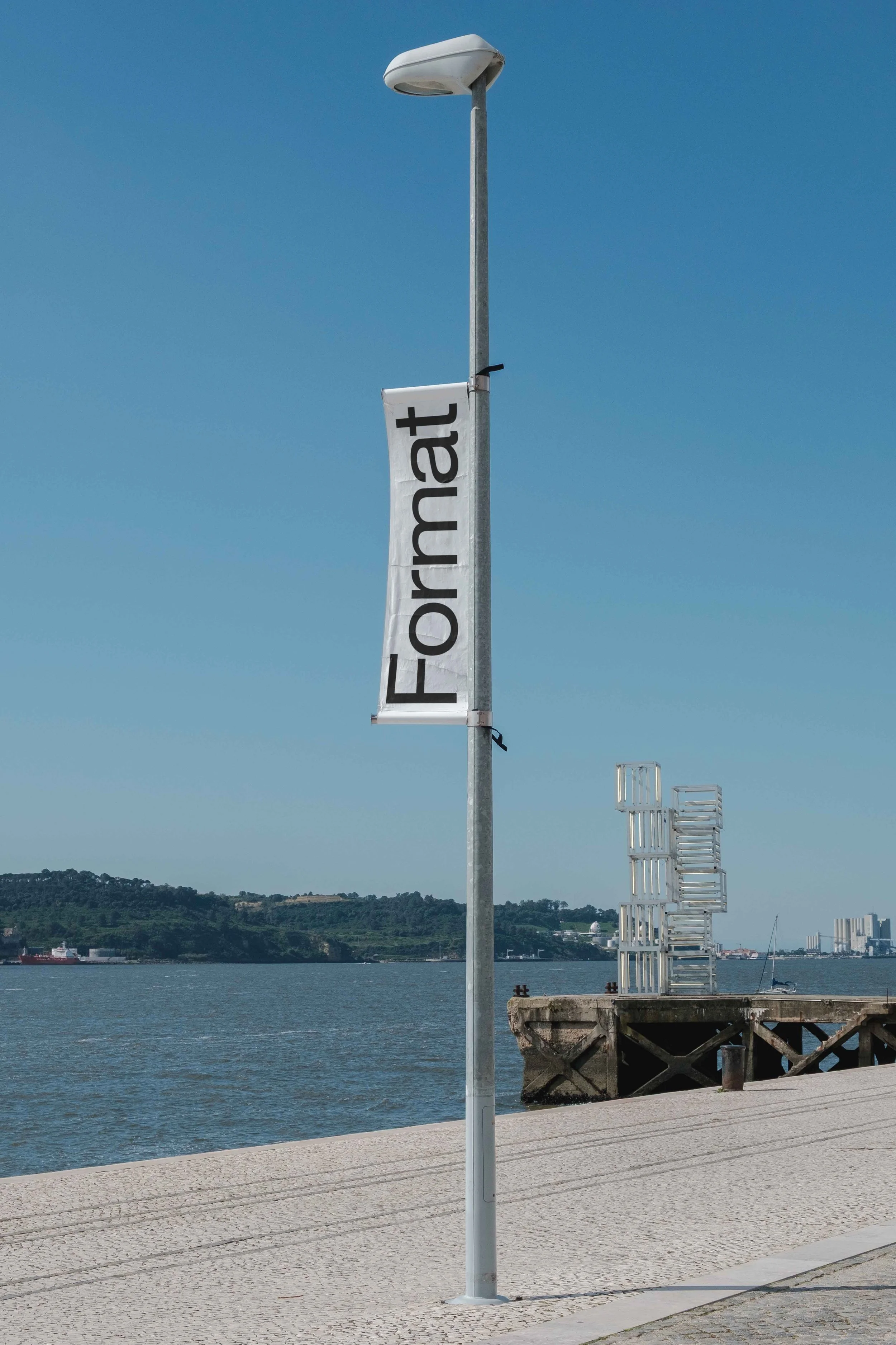 FORMAT_B5_FLAG_03_1.jpg