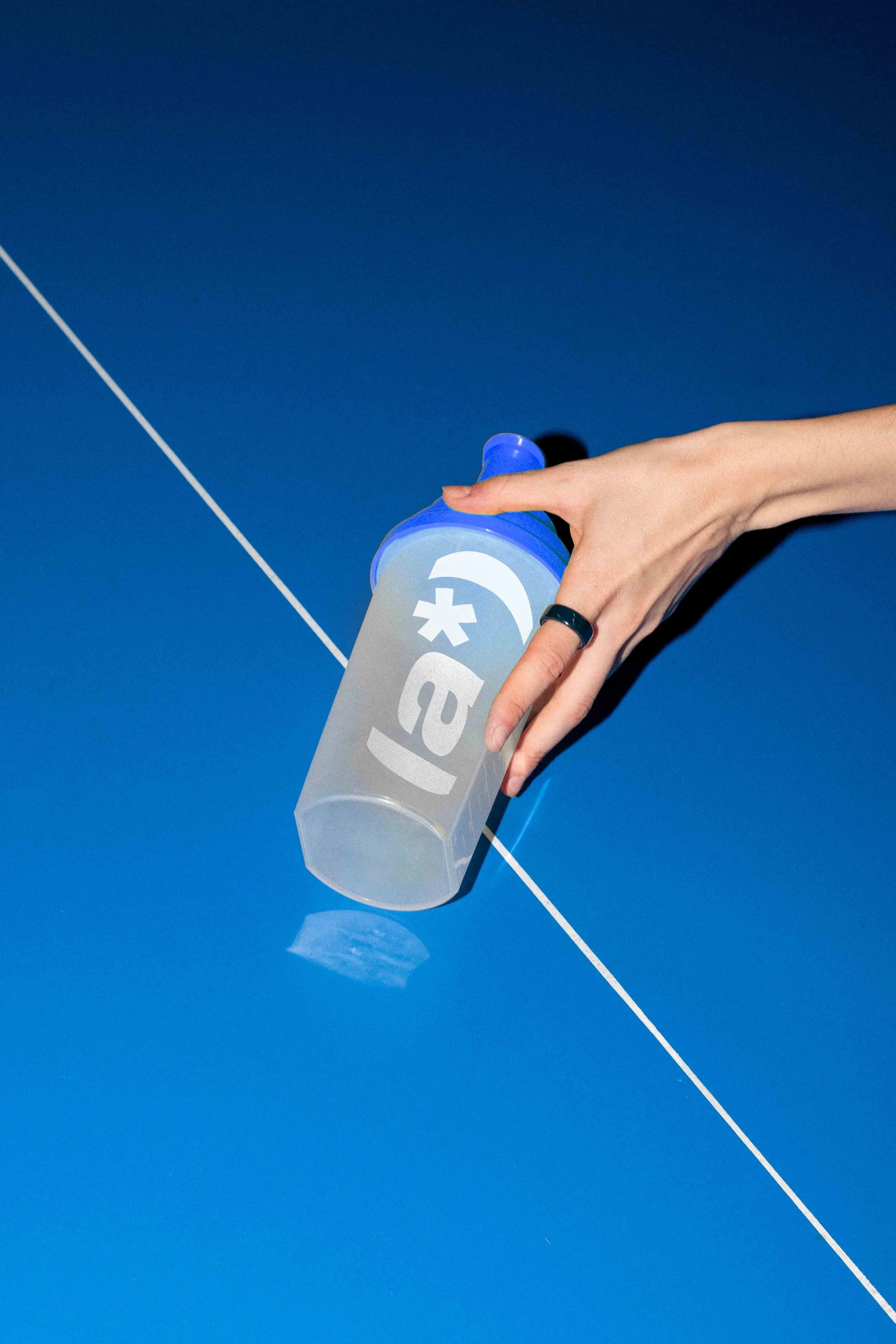 ATHLETE PROTEIN SHAKER 01