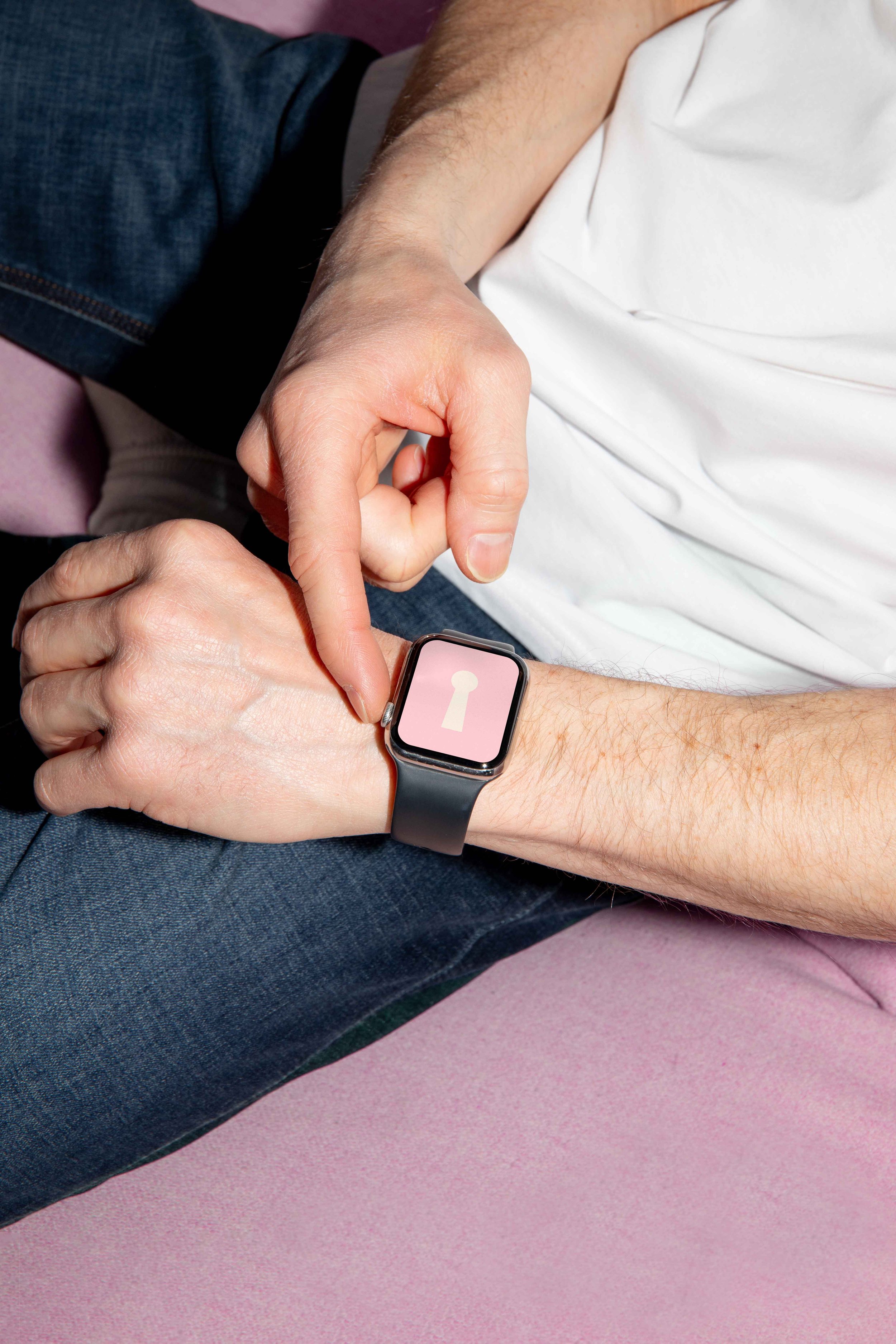 FORMAT_MOTEL_SMARTWATCH_01b.jpg