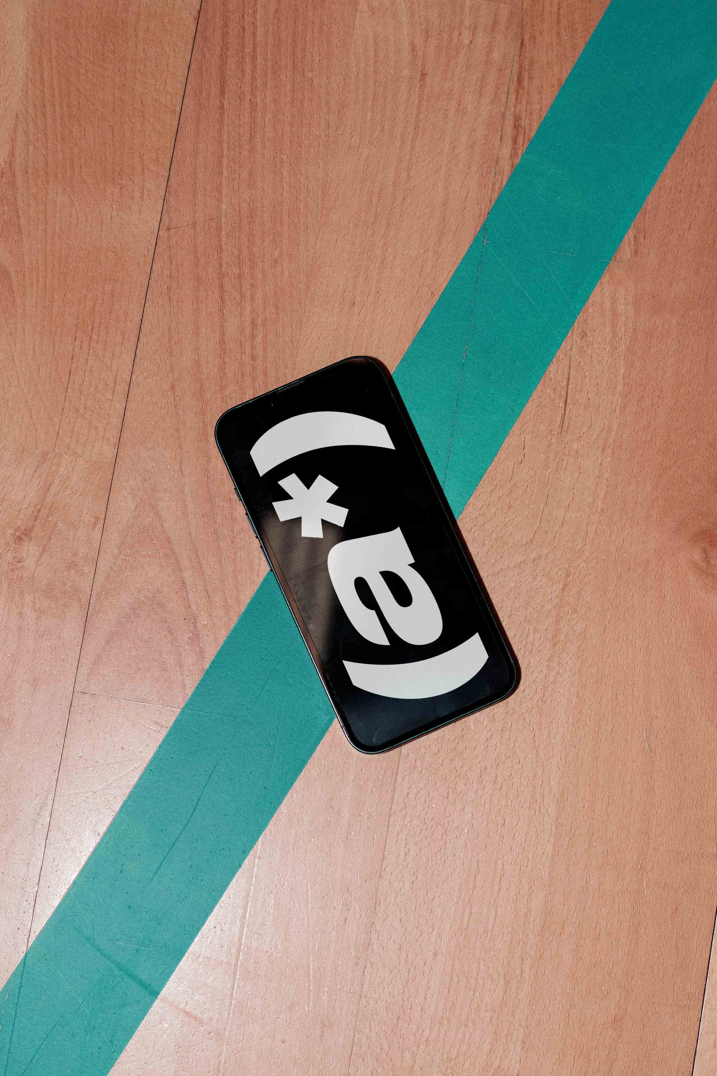 ATHLETE SMARTPHONE 04