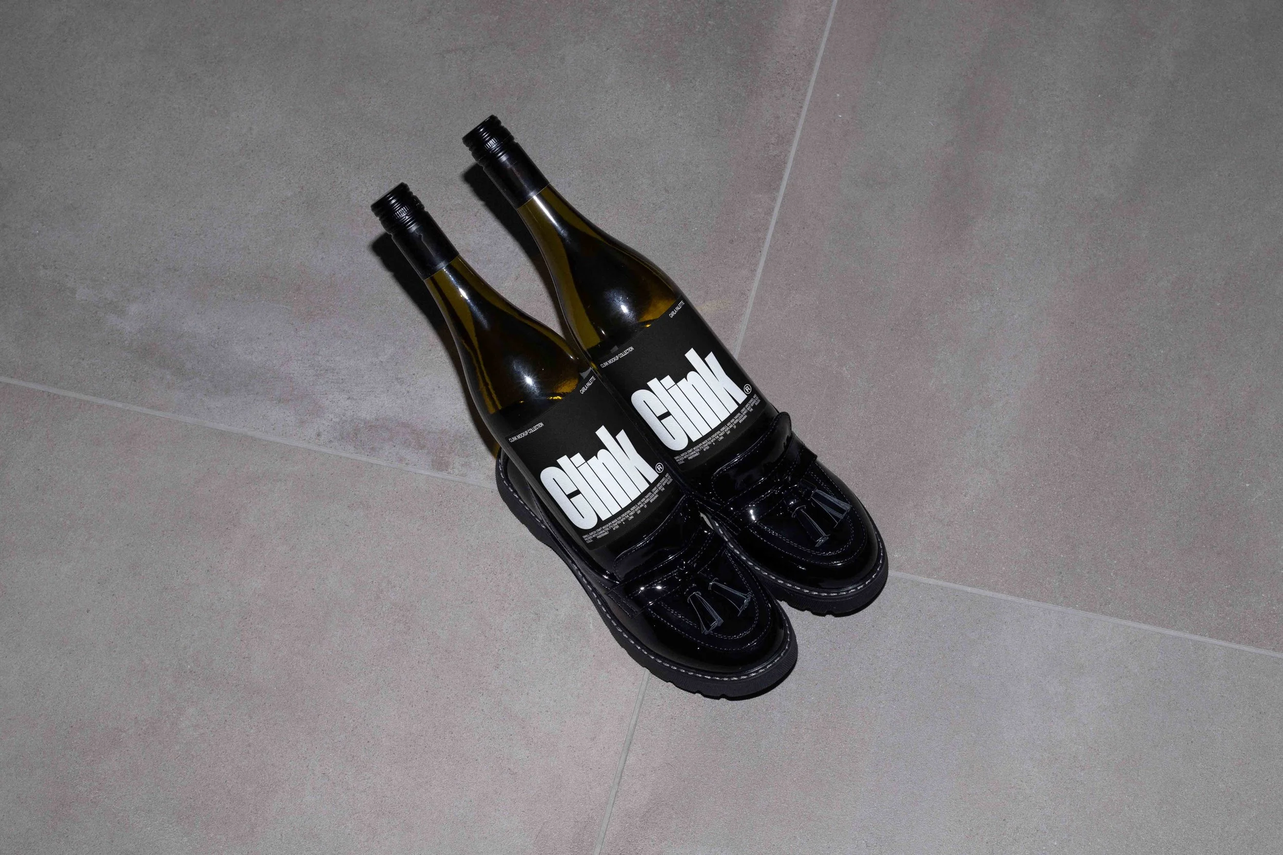 CLINK WINE BOTTLE 05