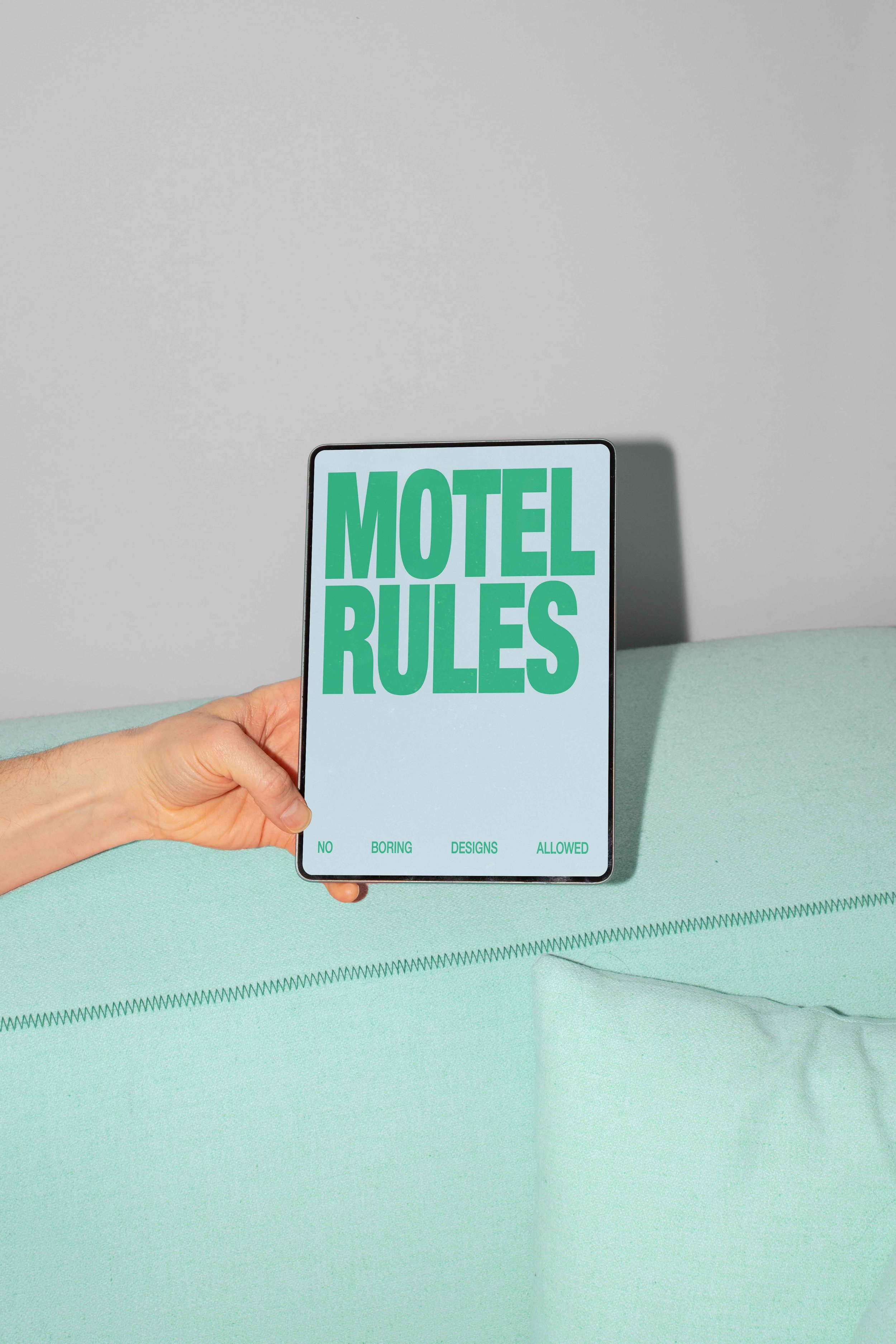 FORMAT_MOTEL_TABLET_02c.jpg