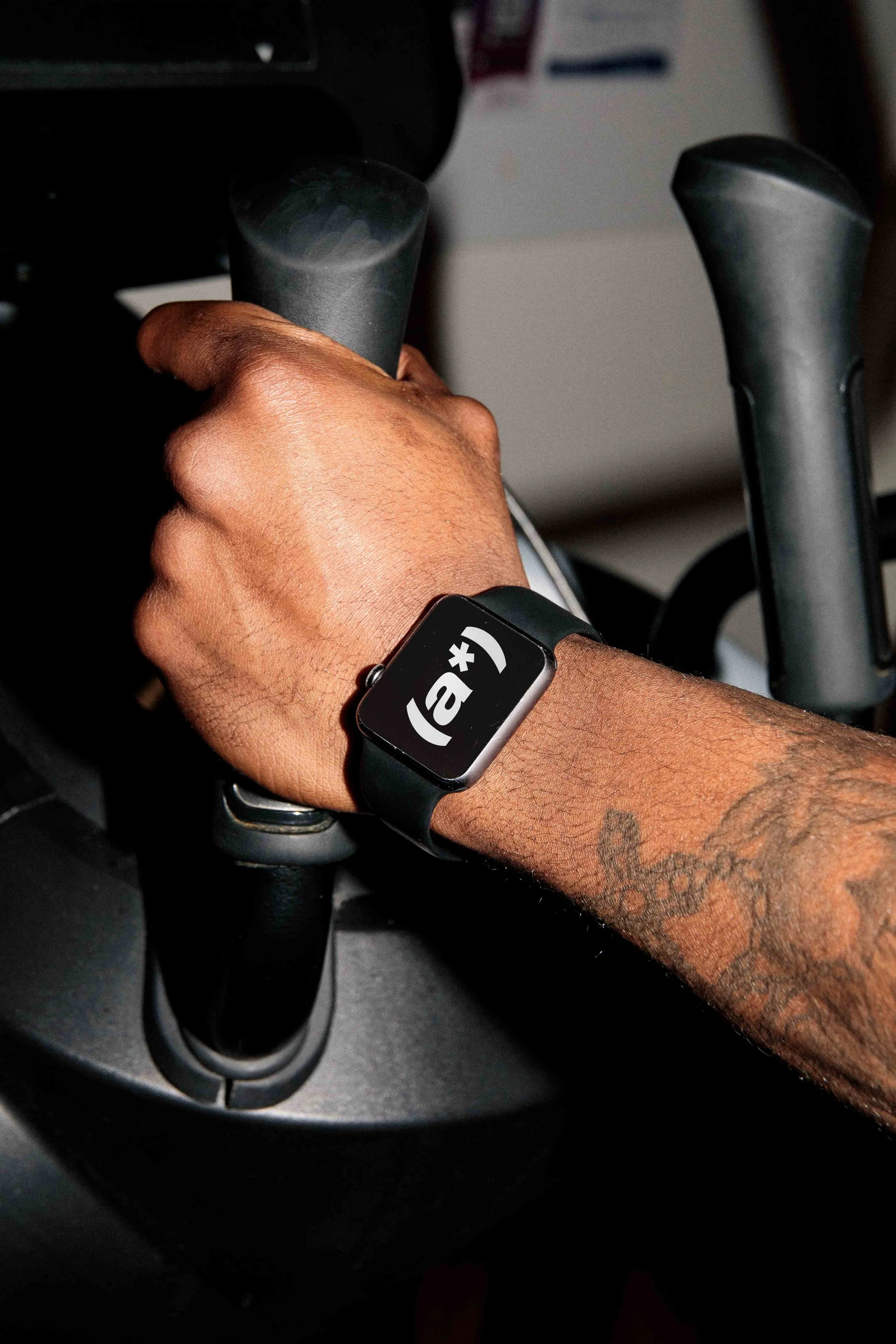 ARKIVAL_ATHLETE_SMARTWATCH_01.jpg