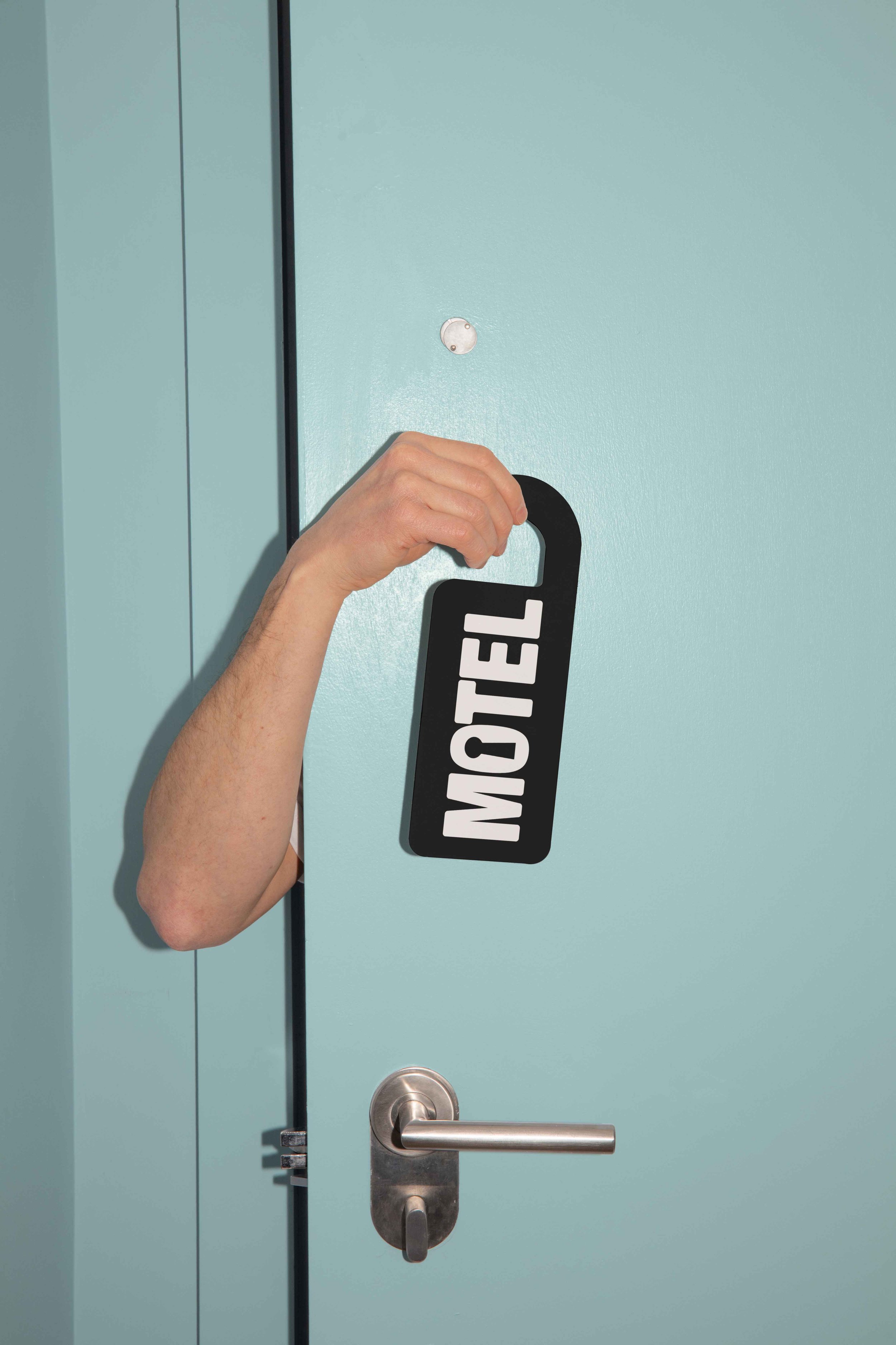 FORMAT_MOTEL_DOORHANGER_02c.jpg