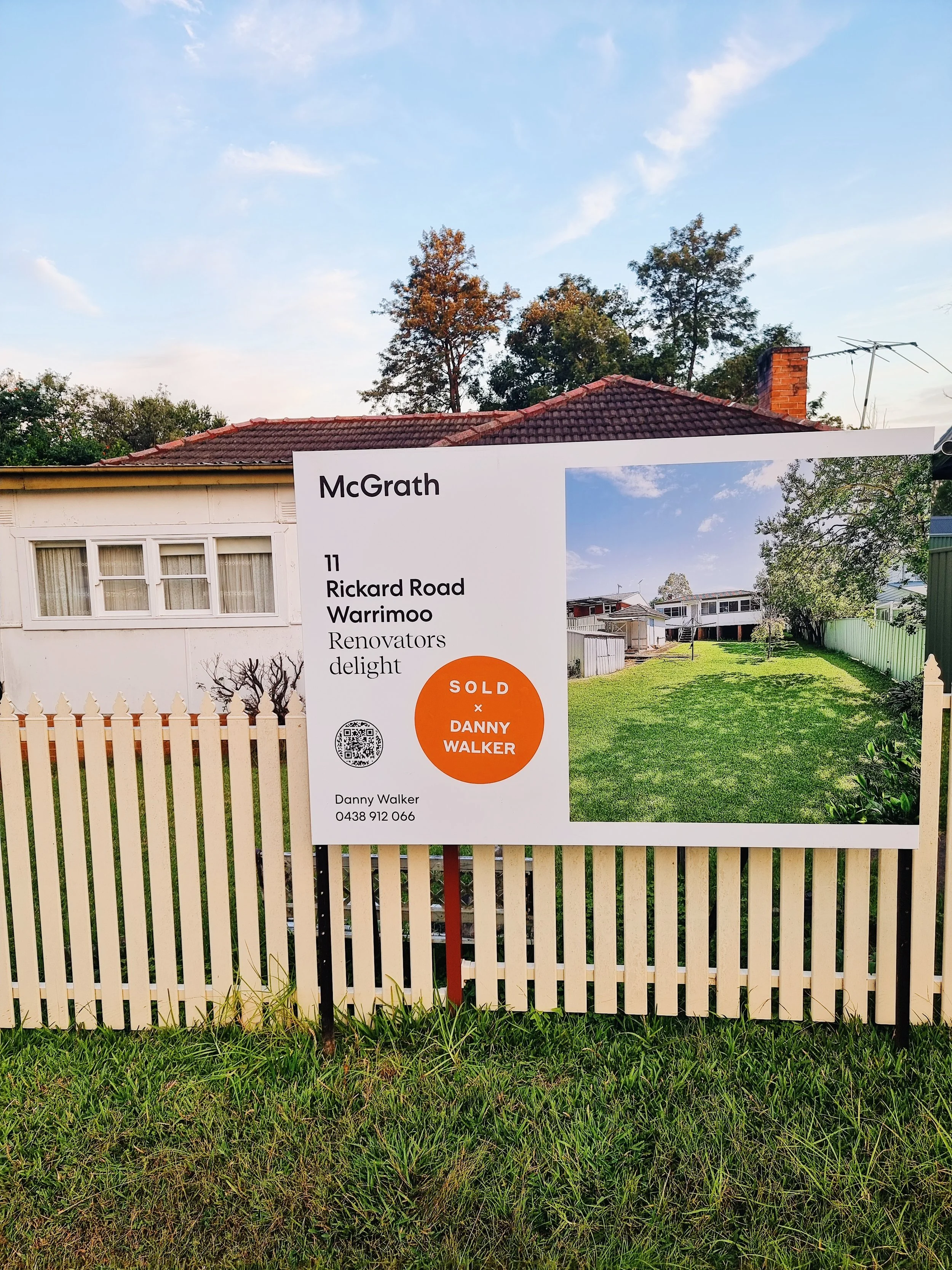 Sold real estate sign outside a Warrimoo home, highlighting another successful Blue Mountains sale with Danny Walker Real Estate.