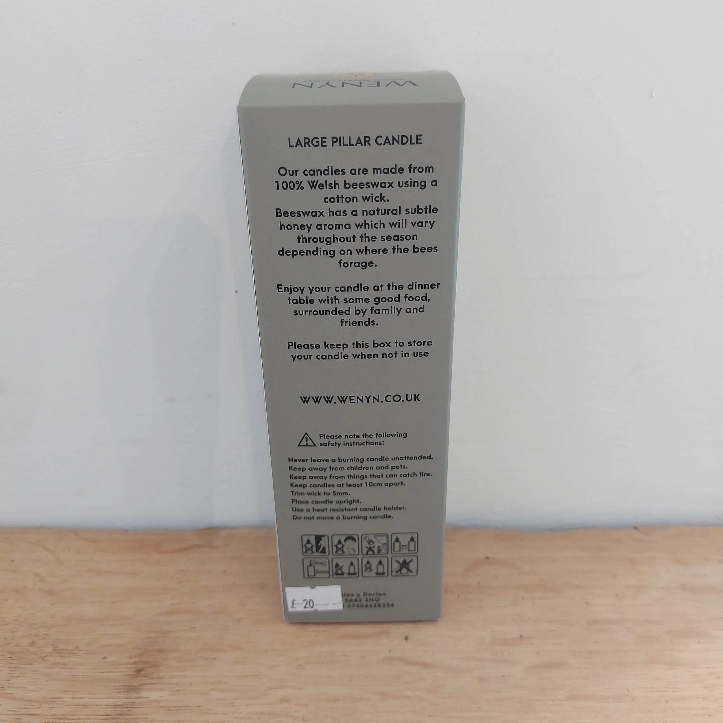 25.10.06 Wenyn pillar back box.jpg