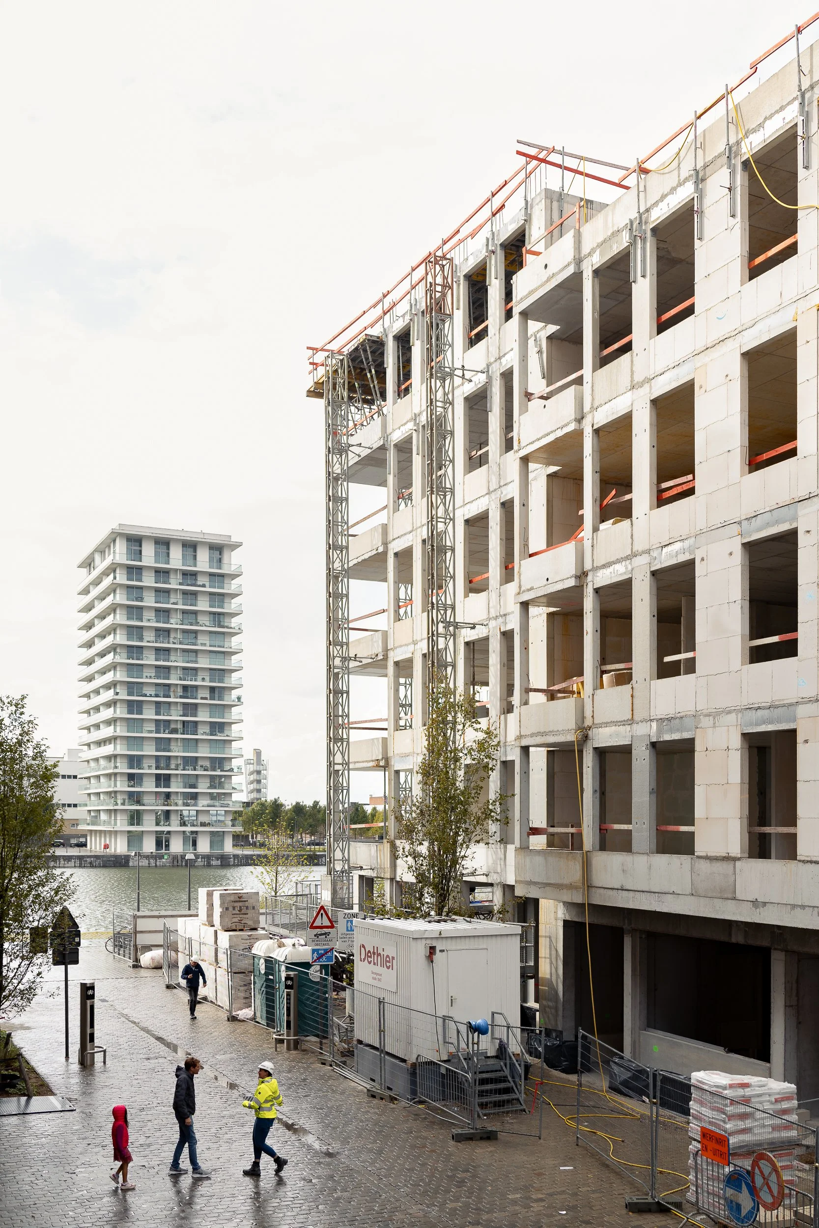 Impressive neighbours.