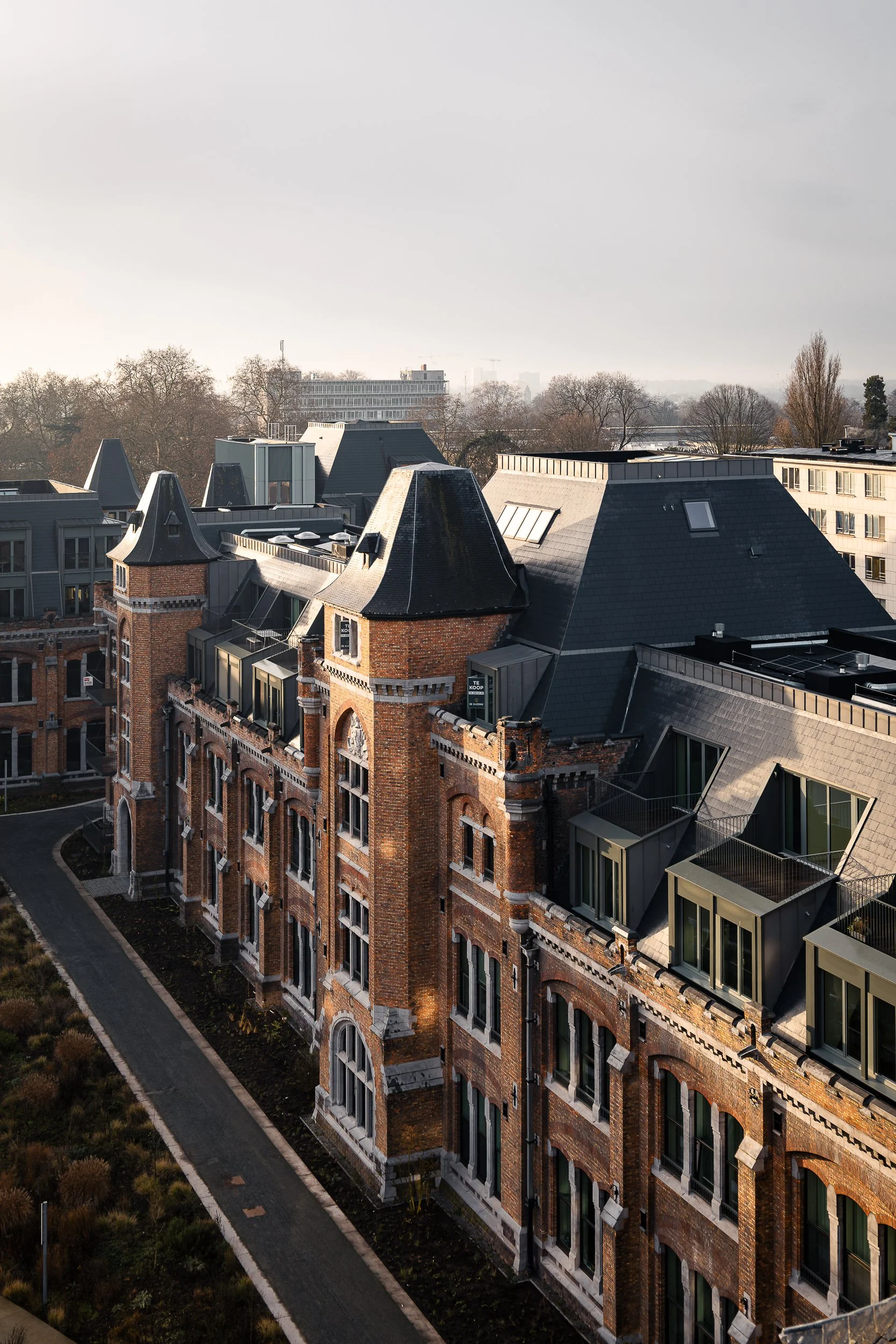 Leopoldskazerne - De Noyette-Geerling / 1906. Sergison-Bates, B2Ai, Spectra, Delva / 2025.