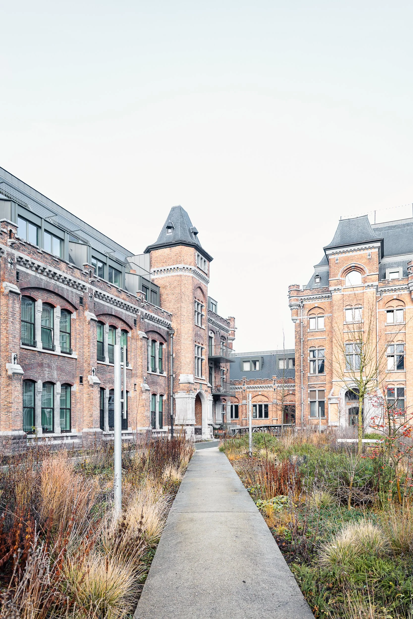 Leopoldskazerne - De Noyette-Geerling / 1906. Sergison-Bates, B2Ai, Spectra, Delva / 2025.