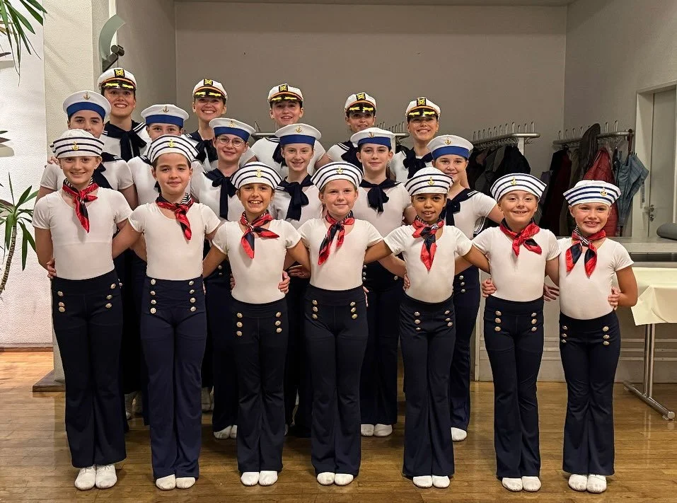 Der neue Showtanz der Tanzsportgarde Düsseldorf:
  Eine Reise nach New York🌃⛴️⚓️🗽
 
Vergangenen Samstag beim Ritter-Gumbert Orden durften wir bereits vor Sessionsbeginn unseren neuen Showtanz präsentieren. 
Es ist immer ein besonderes G