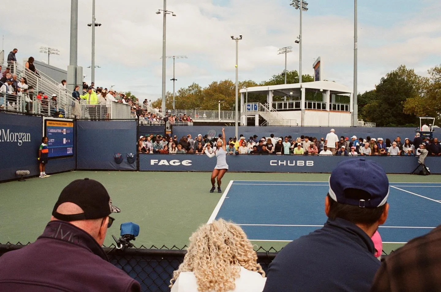 US Open 🎾 on film

📷: Canon EOS 7 
🎞️: Kodak UltraMax 400
🧪: Nice Film Club
#filmphotography #usopen #honeydeuce #canonusa #canonelan7 #kodak #kodakultramax400 #queens #nyc #tennis #analogphotography