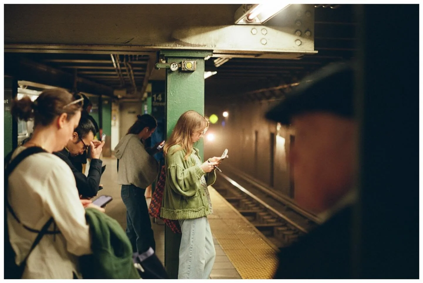 Between stops. 

Leica M3 | Kodak Ultramax 400

#newyorkcitysubway #leica #kodak #mta #analogphotography