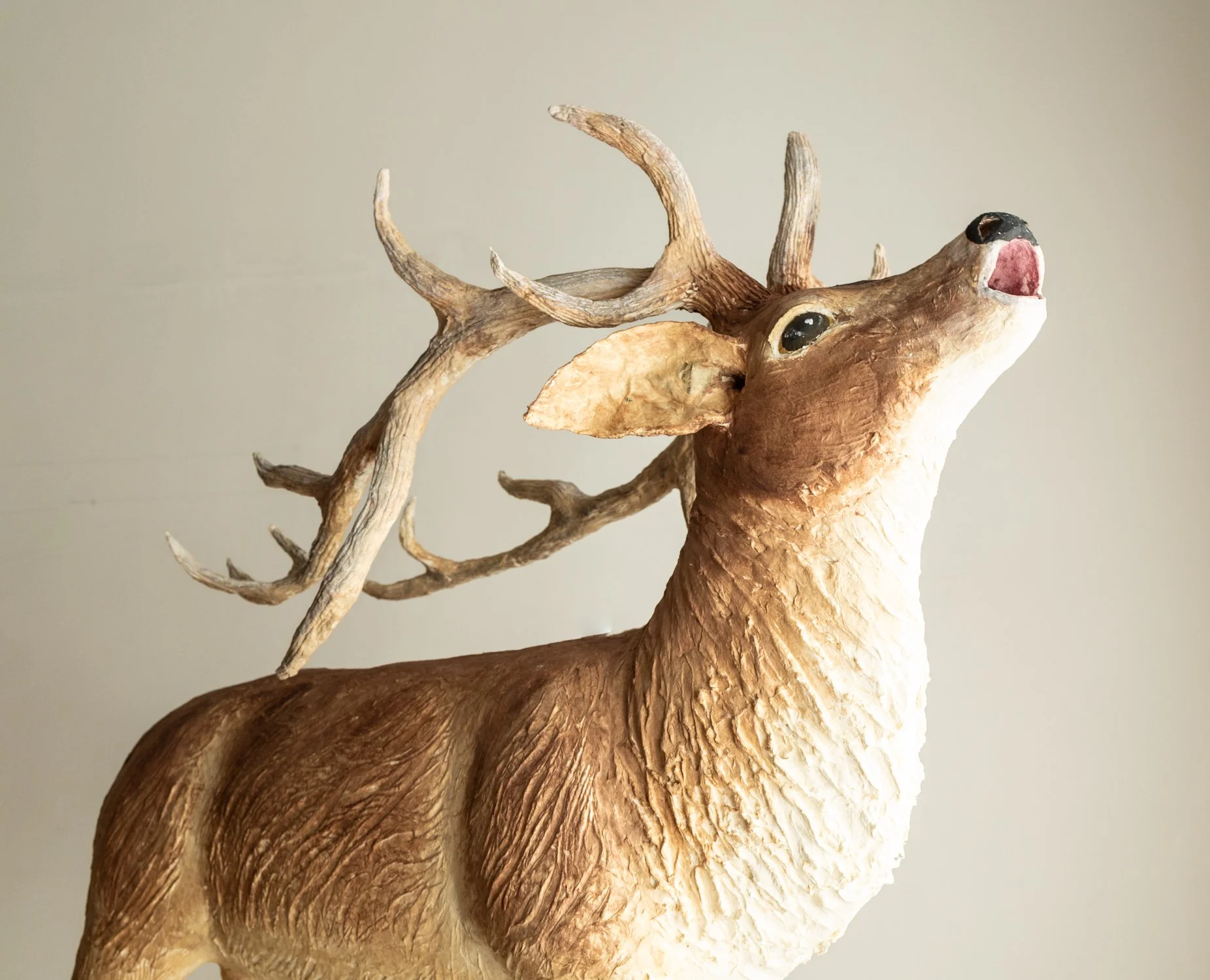 Rothirsch aus Papierkunst.jpg