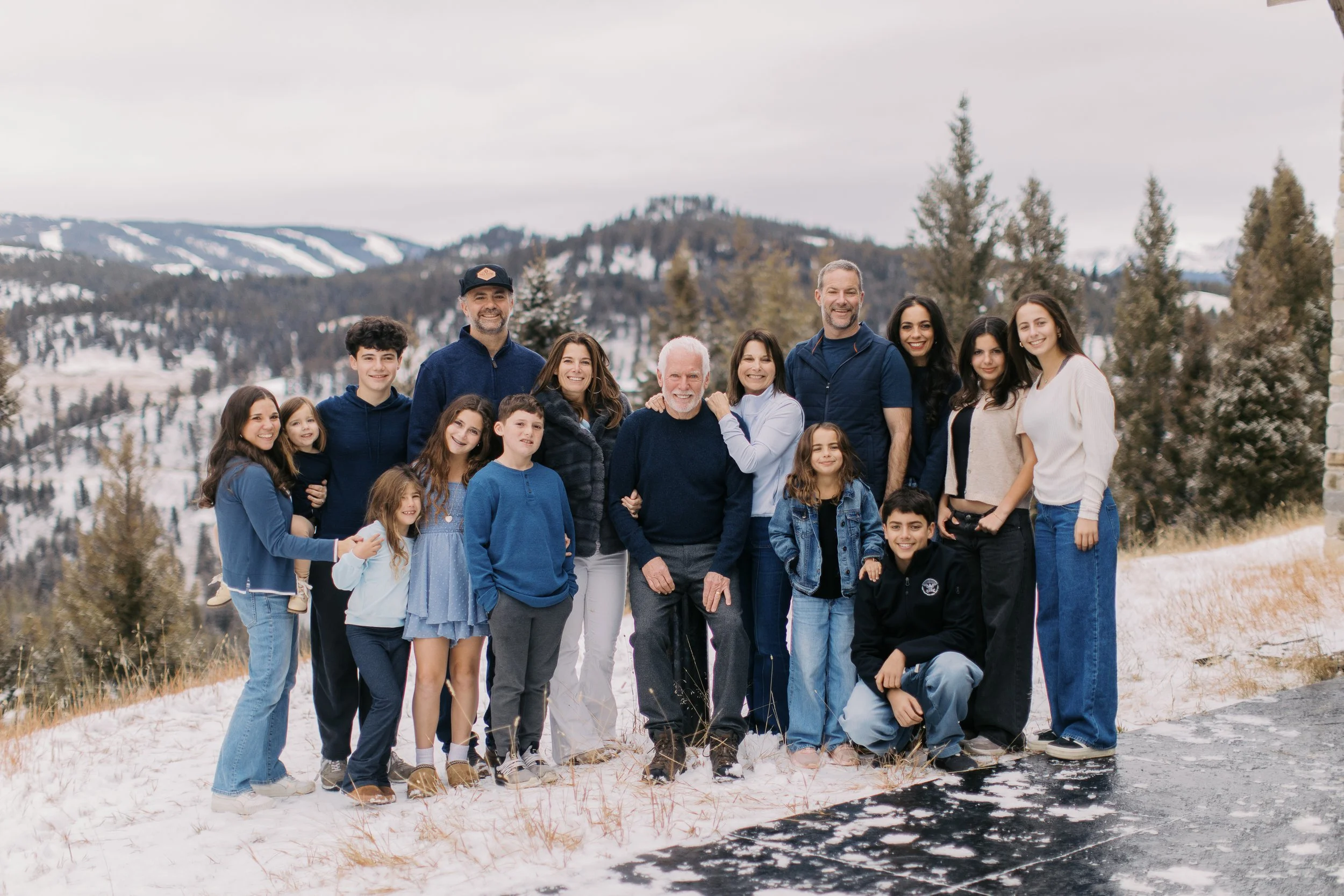 112725_BigSkyFamilyPhotographer_KelseyKRadelPhotographer_Boehler_061.JPG
