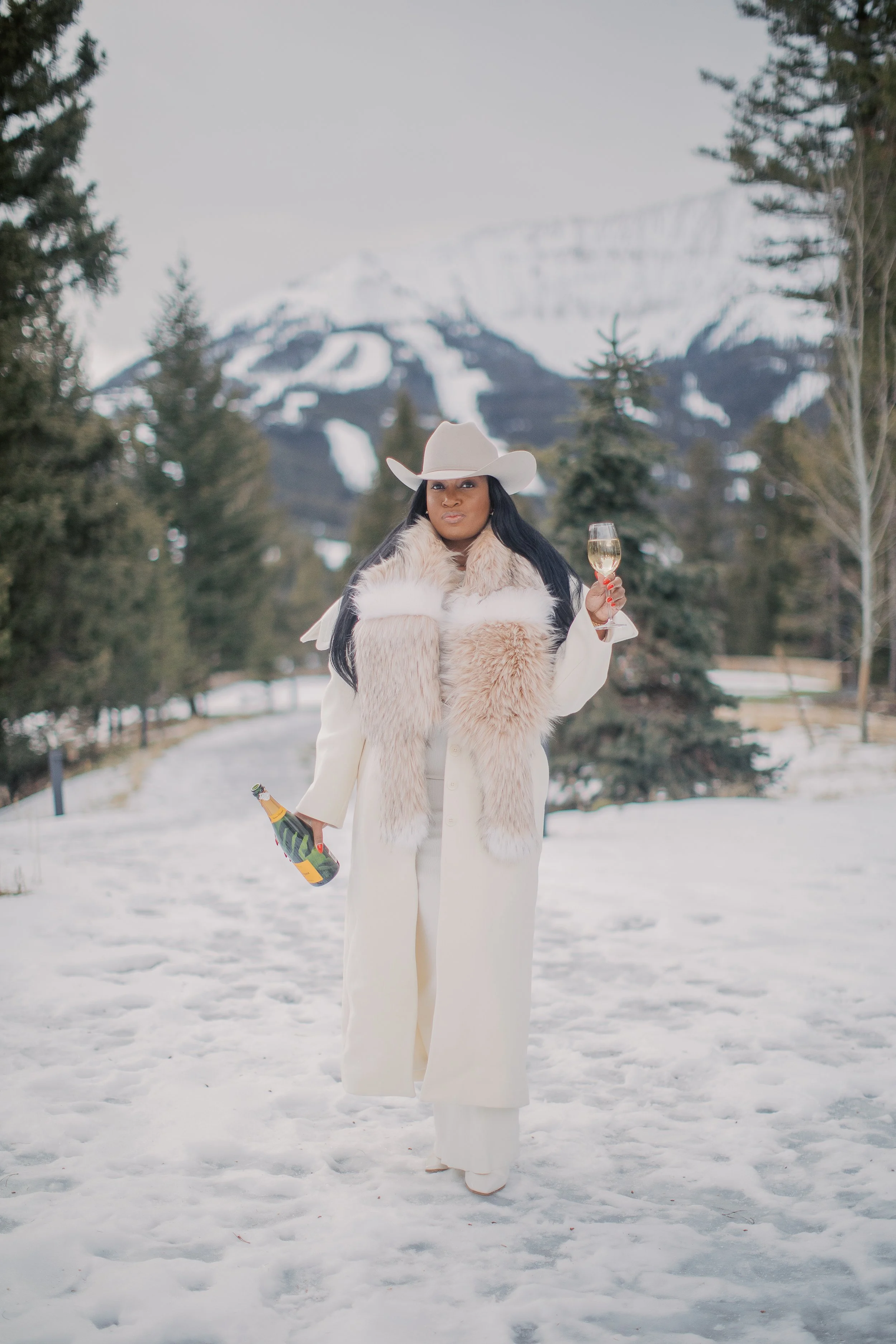 122525_BigSkyFamilyPhotographer_KelseyKradelPhotographer_TiffanyMclaurin_039.JPG