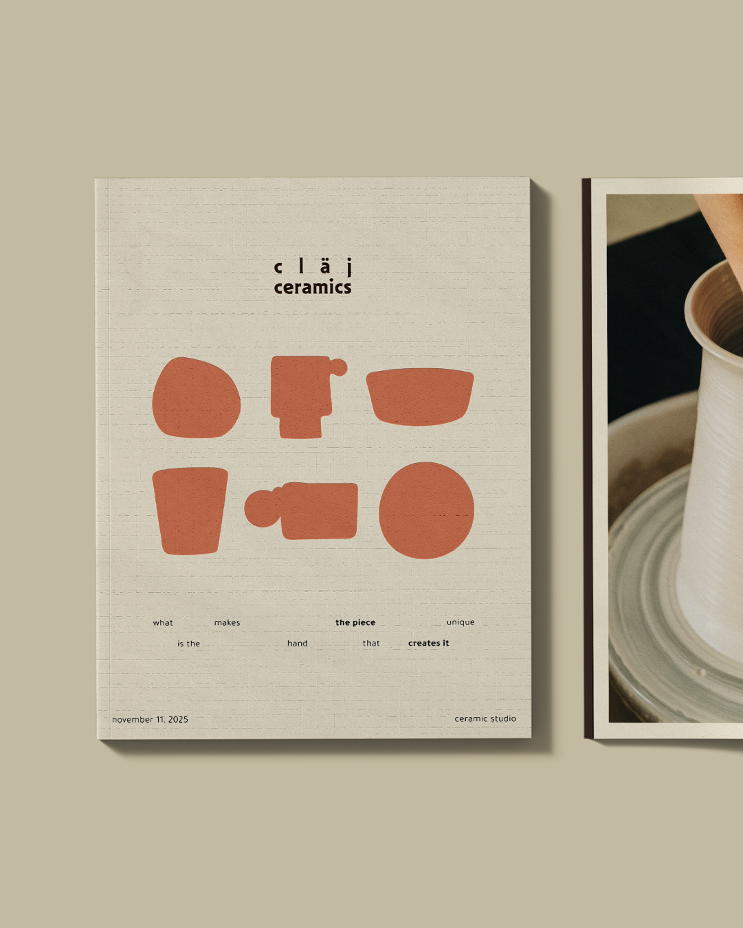 Mockup d'un livre présentant la couverture et des créations de l'identité visuelle de CLÄJ CERAMICS réalisé par le studio de création La pousse.