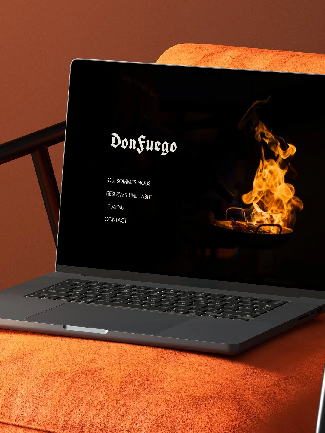 Landing page du site internet du restaurant de l'identité visuelle de DON FUEGO réalisée par le studio de design lapousse.