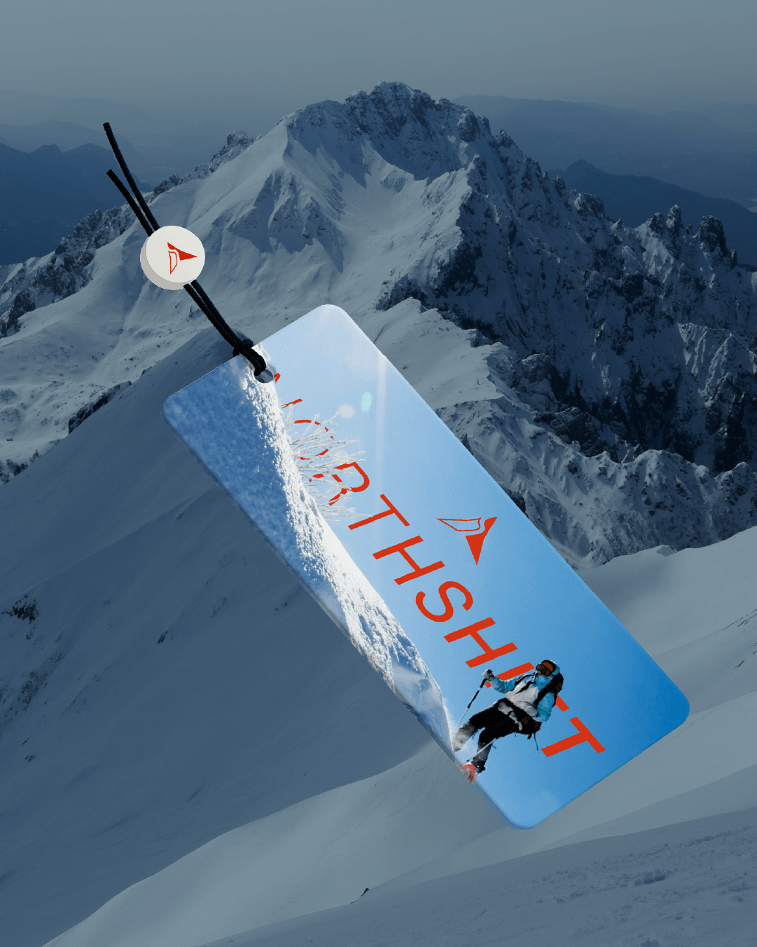 Label tag de la marque pour les vêtements  de la marque de l'identité visuelle de NORTHSHIFT réalisé par le studio de design lapousse.