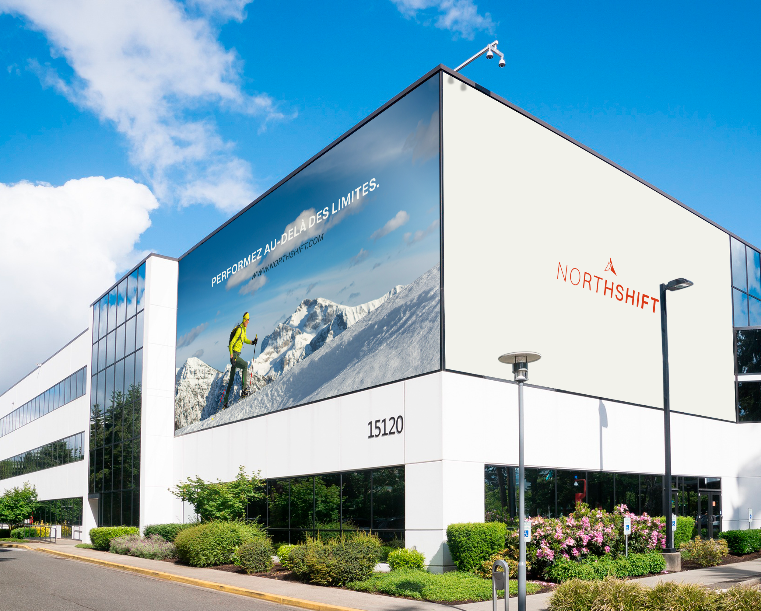 Devanture de magasin avec grande visiblitié  de la marque de l'identité visuelle de NORTHSHIFT réalisé par le studio indépendant lapousse.