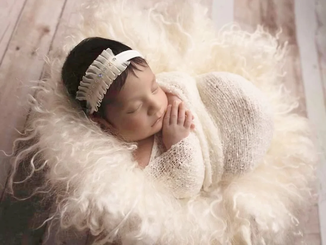 The beauty of newborn photography lives in the details most parents are too in love to notice in the moment - the curled fingers, sleepy lashes, and softness that changes far too quickly.

#tamara_kublashvili_photography #newbornprofessionalphotograp
