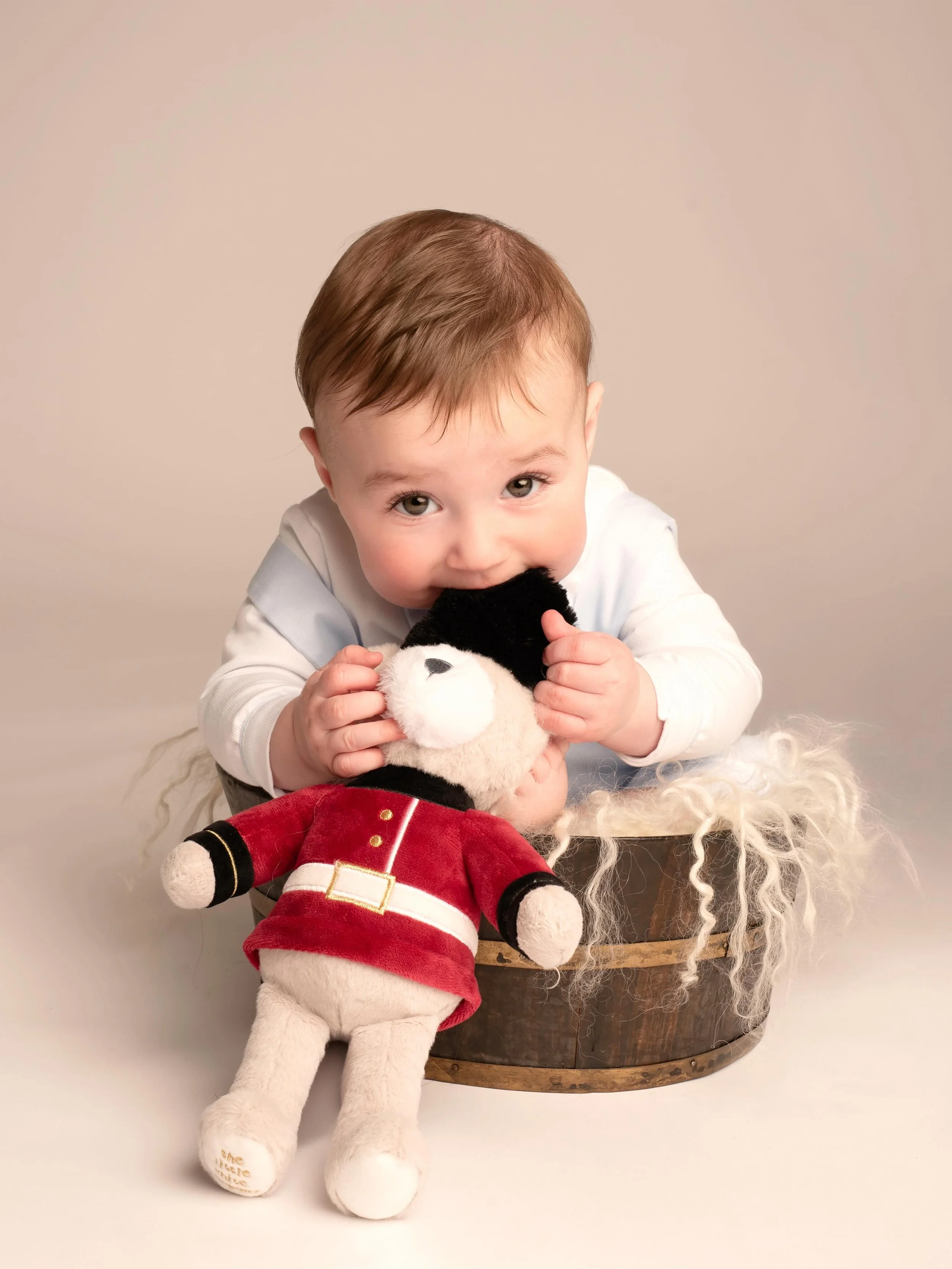 Why choose a sitter session? 🤍

Because this is the stage where their little personality truly comes alive.
The giggles, the curiosity, the chubby cheeks, the tiny teeth, the way they sit proudly and look at you with complete wonder - it&rsquo;s a s