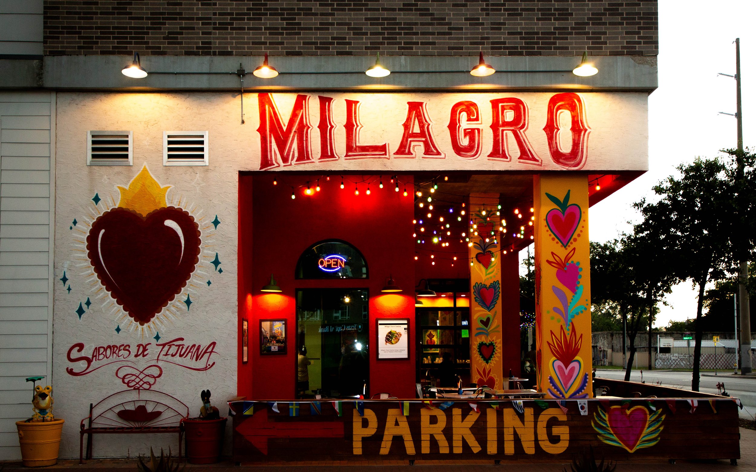 Patio Dining in West Dallas: What to Expect at Milagro Taco Cantina