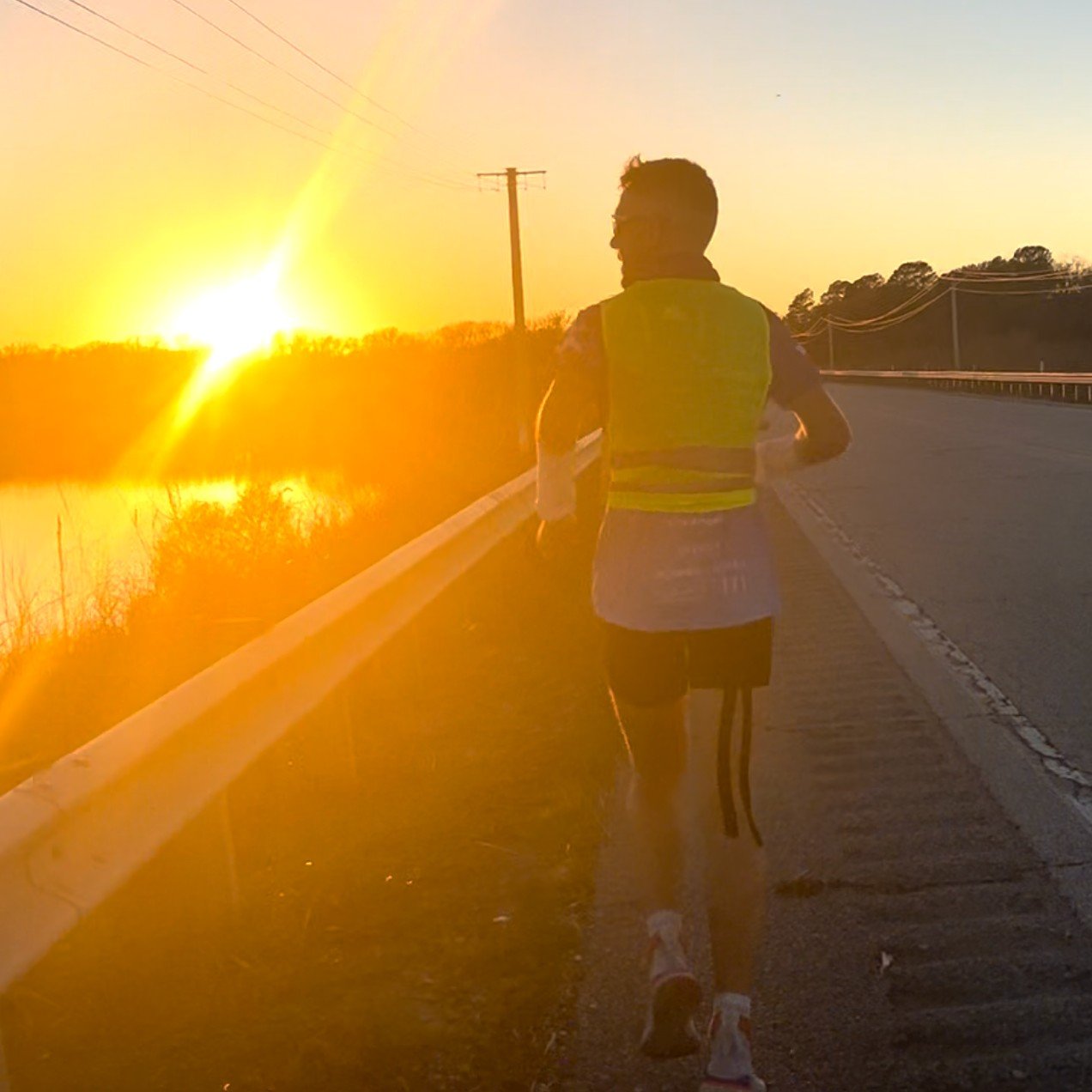 Every day a marathon. Every day a story. Every day an opportunity to do more than you thought possible. 👟🇵🇱🗺️ 

Through the eyes of ultramarathon runner @tomasz_sobania, Marathons Across America is a breathtaking documentary that captures the hea
