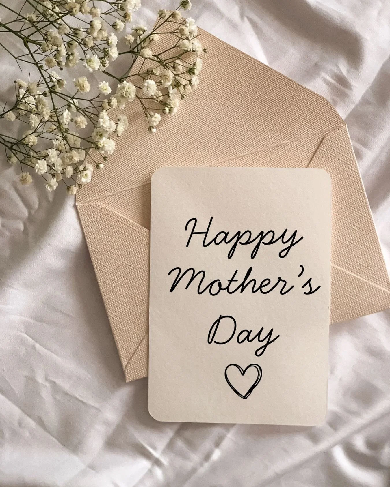 💛Today, I&rsquo;m holding space for all forms of motherhood. 

To the mothers we have the honor of serving at Modern Massage &amp; Wellness &mdash; thank you. Thank you for the endless giving, the unseen mental load, the late nights, the sacrifices,