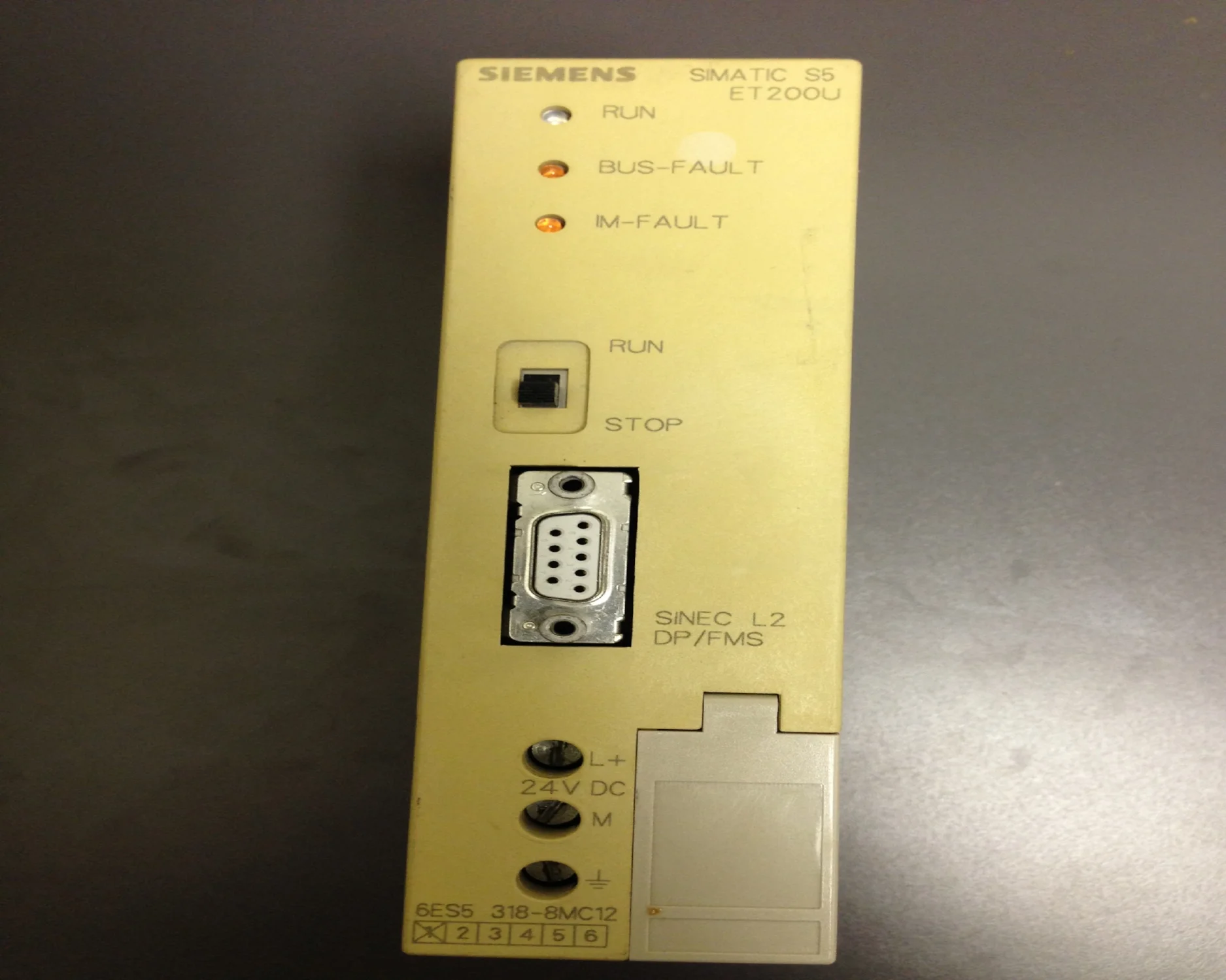 Siemens	ET200	6ES5 318 8MC12