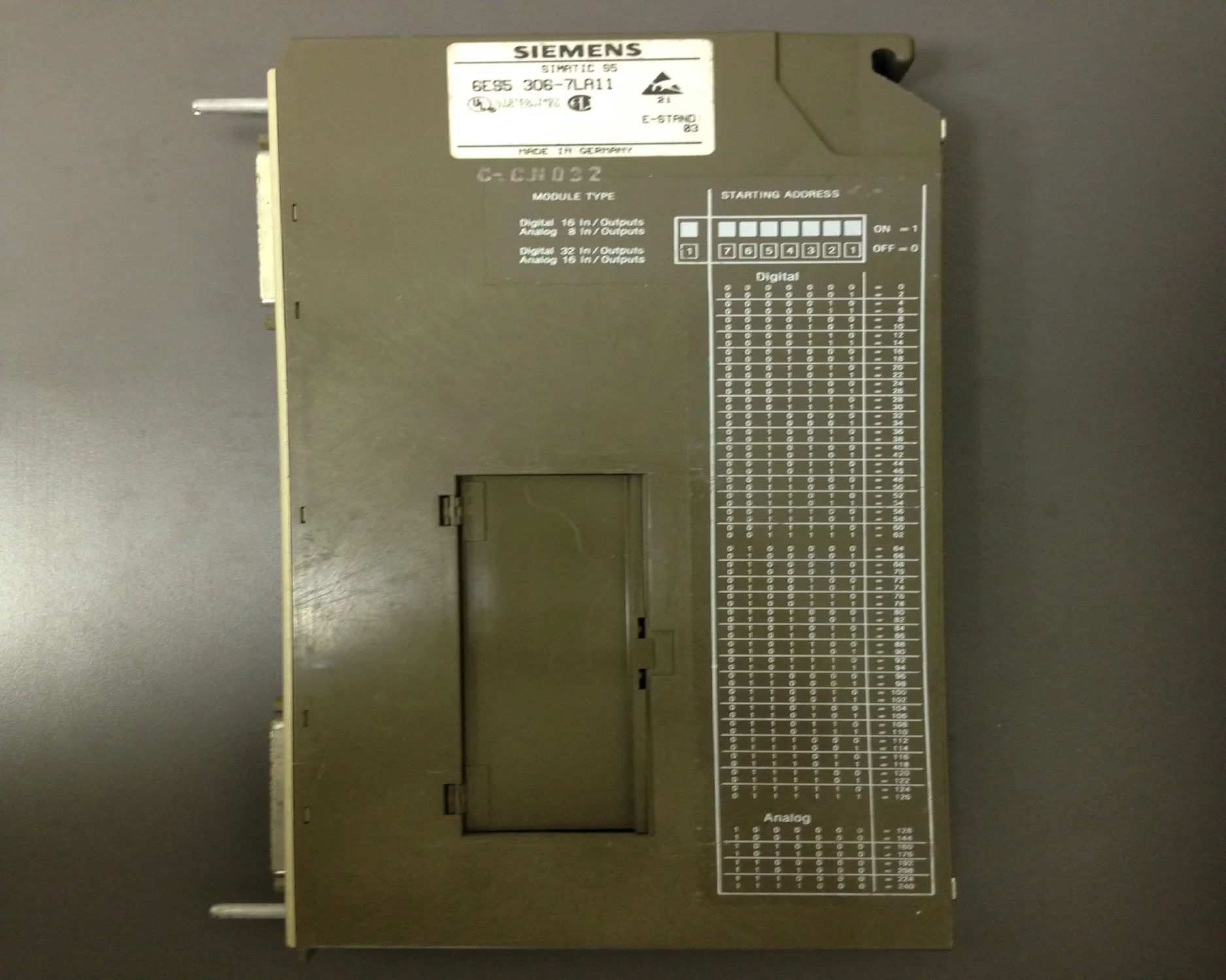 Siemens	S5-115U	6ES5 306 7LA11