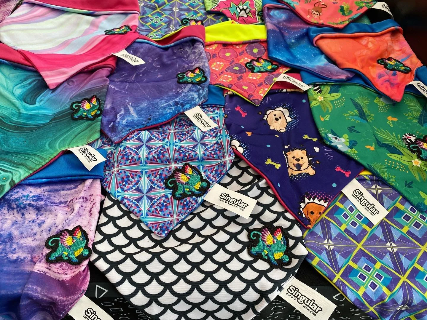 Cu&aacute;l es su dise&ntilde;o favorito de bandana?

 Encu&eacute;ntranos en @inclusivo.store y nuestra p&aacute;gina web. 

#bandanapet #bandana #dog #lovedogs #cdmx