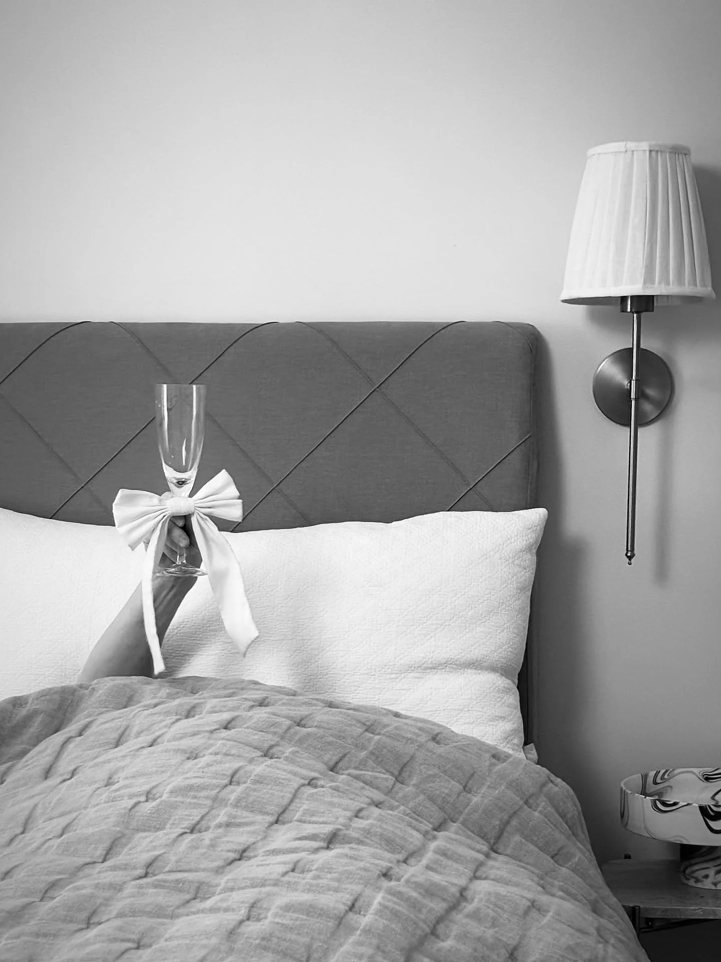 Onnellista uutta vuotta 2026 ✨ Gott nytt &aring;r 💫

T&auml;&auml;ll&auml; pitk&auml;&auml;n odotettu, kupliva vuodenvaihde alkoi hieman eri tavalla, kun flunssa tuli kyl&auml;&auml;n. Ehk&auml; joskus juuri se ei-toivottu alku palkitsee my&ouml;hem