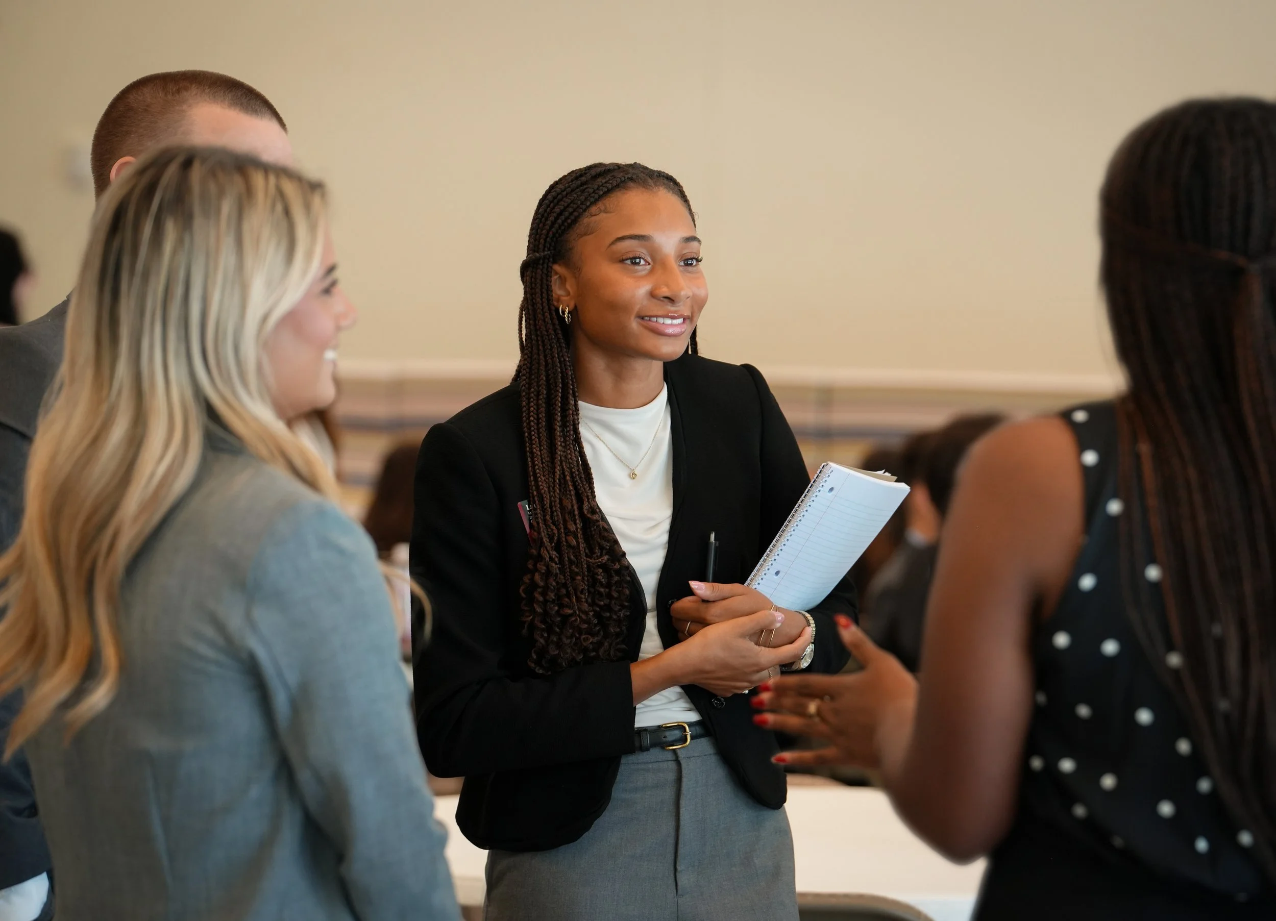 260812_mhrorientation_alumnetworking-7.jpg